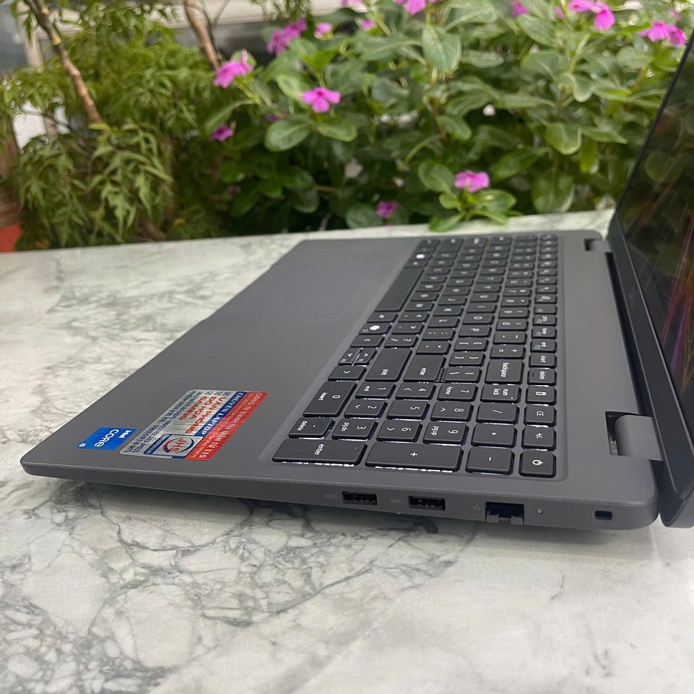 Dell Latitude 3550 CORE I5-1335U RAM 16GB SSD 256GB MÀN HÌNH : 15.6 Inch FHD IPS