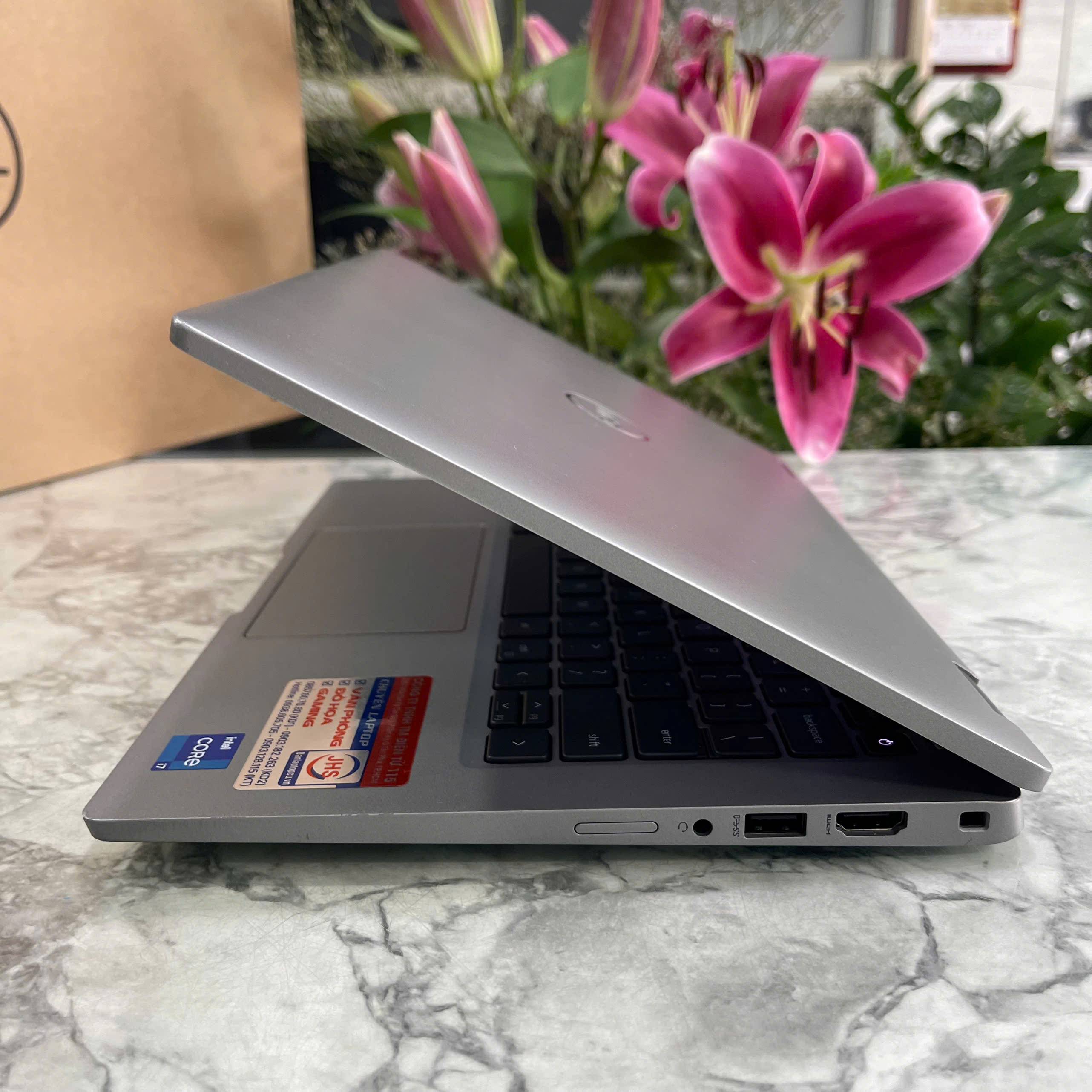 Dell Latitude 5320  2In1 Core I7 - 1185G7 Ram 16gb Ssd  256gb  Màn Hình : 13.3 Inch FullHD Touch Xoay Gập 360 độ