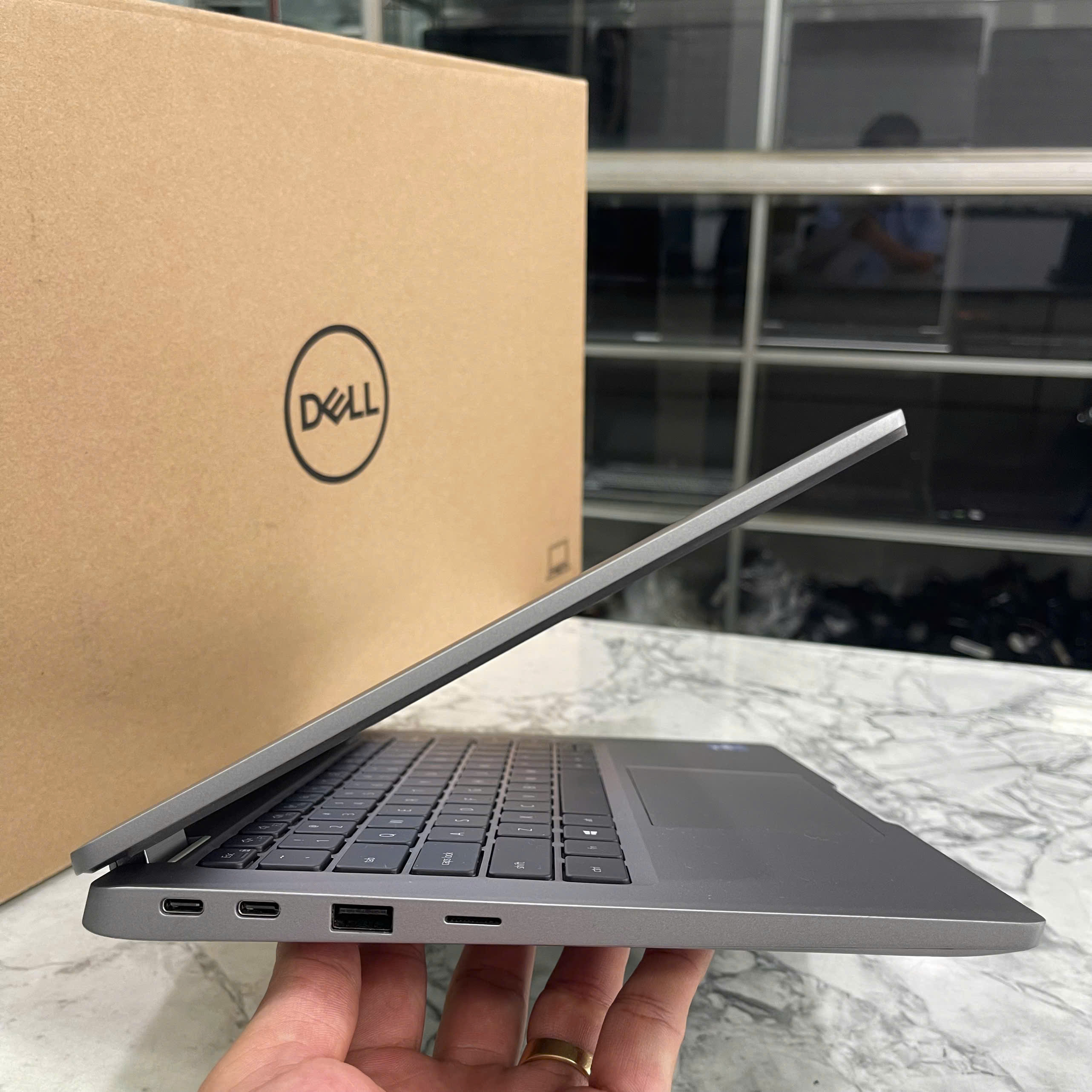 Dell Latitude 5320 Core I7-1185G7 Ram 16GB Ssd 256GB Màn Hình : 13.3″Fhd IPS