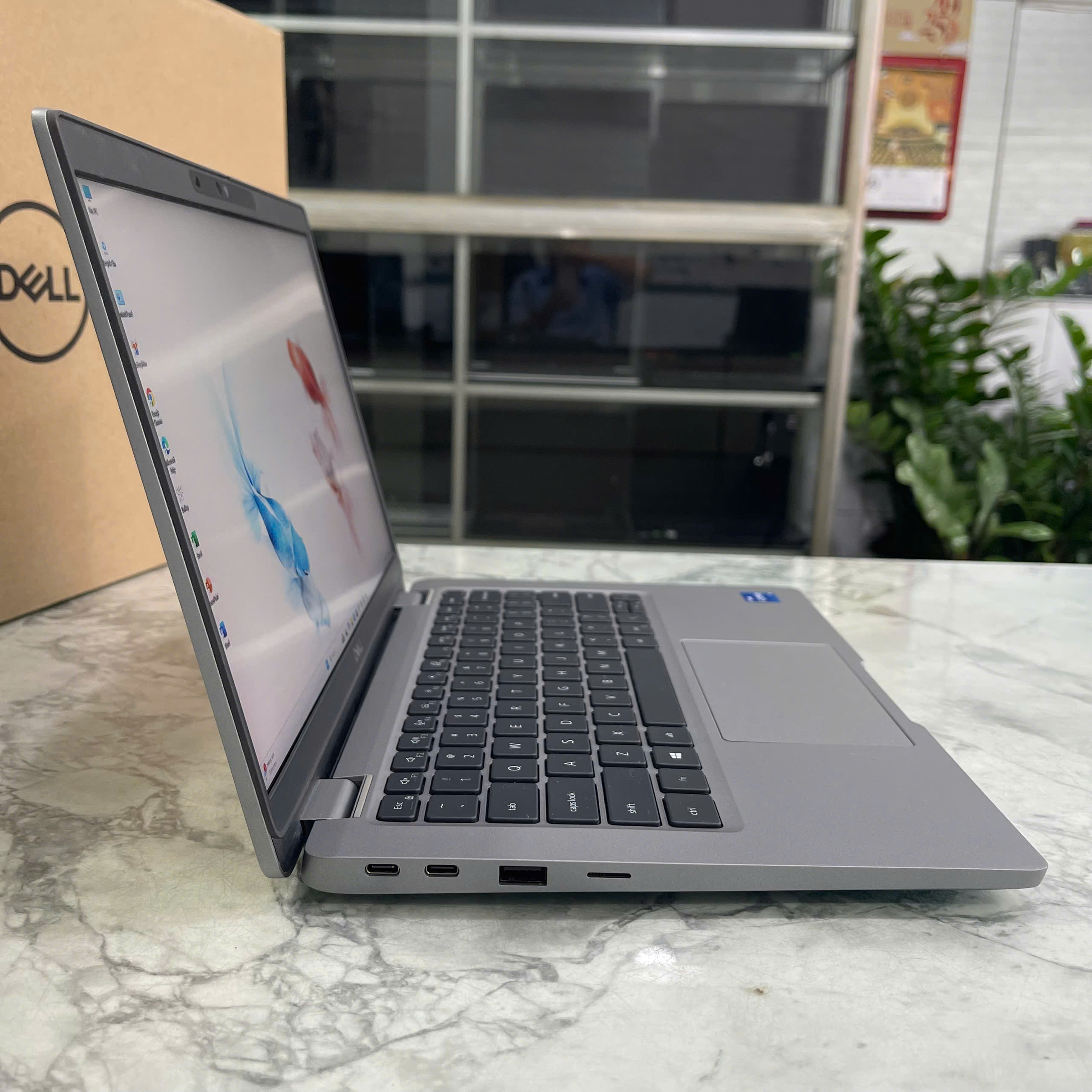 Dell Latitude 5320 Core I7-1185G7 Ram 16GB Ssd 256GB Màn Hình : 13.3″Fhd IPS