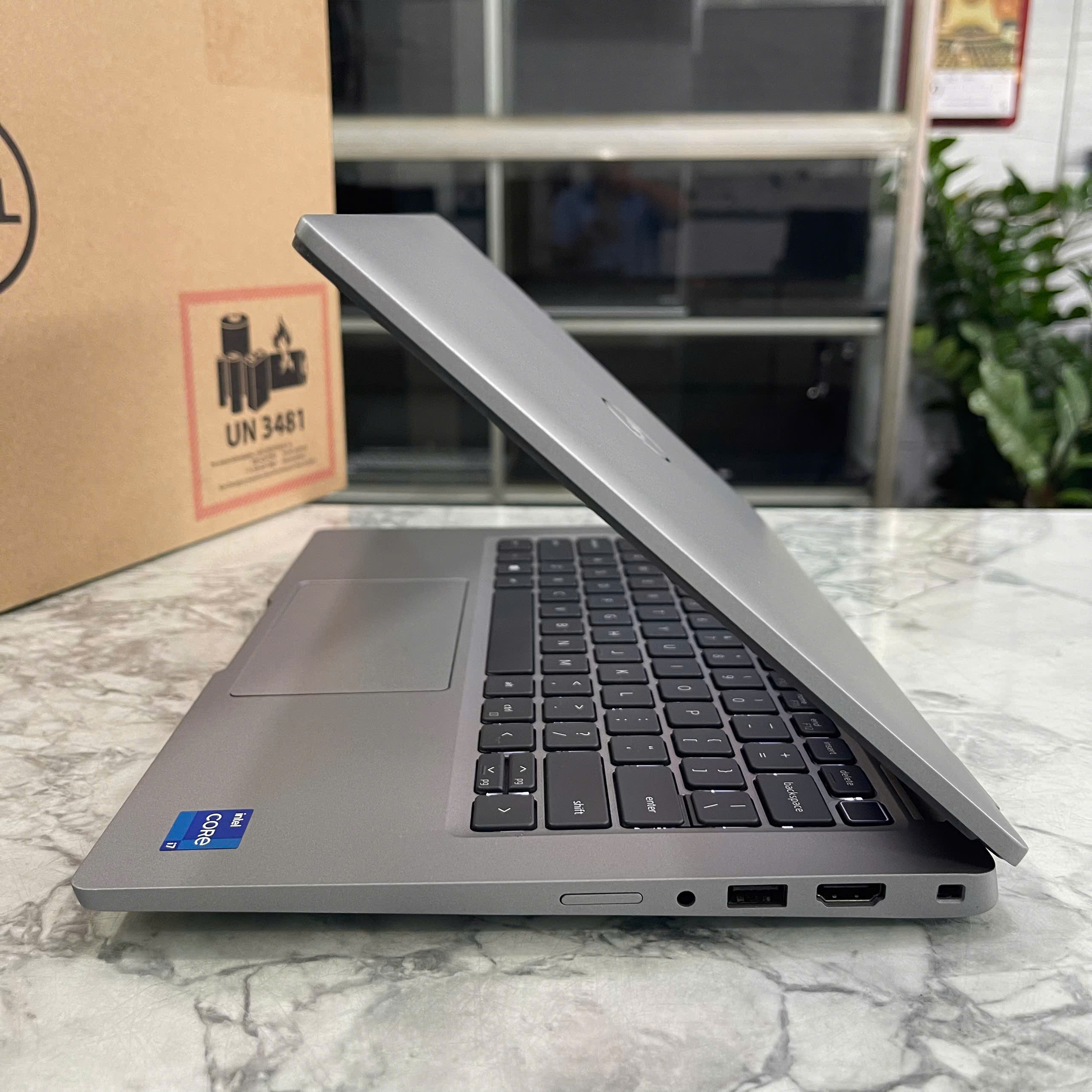 Dell Latitude 5320 Core I7-1185G7 Ram 16GB Ssd 256GB Màn Hình : 13.3″Fhd IPS