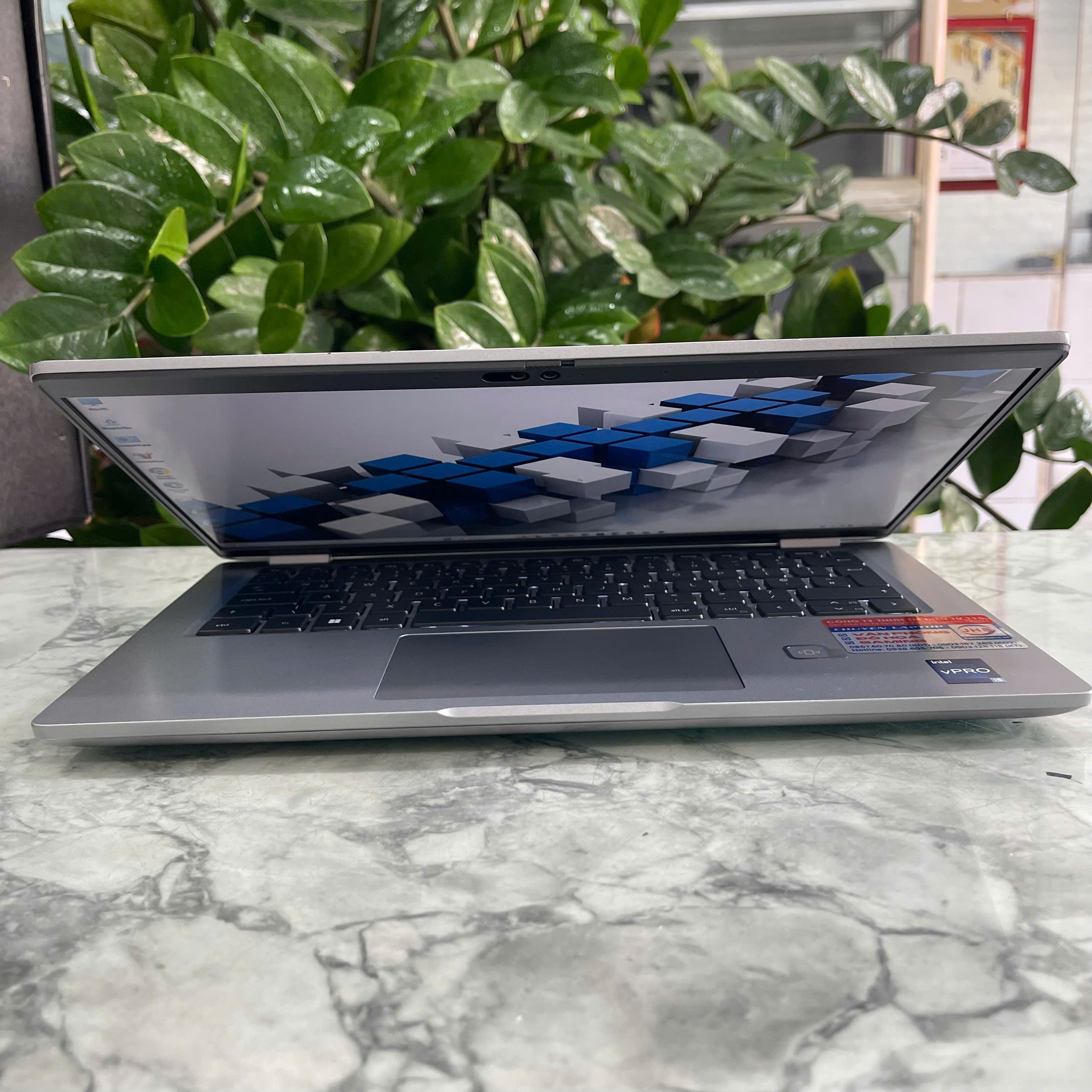 Dell Latitude 5440 Core I5-1345U Ram 16GB Ssd 512GB Màn Hình : 14 Inch FullHD IPS