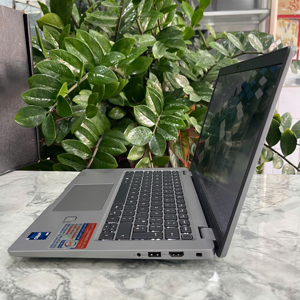 Dell Latitude 5440 CORE I7-1365U RAM 16GB SSD 256GB MÀN HÌNH : 14 Inch FullHD IPS