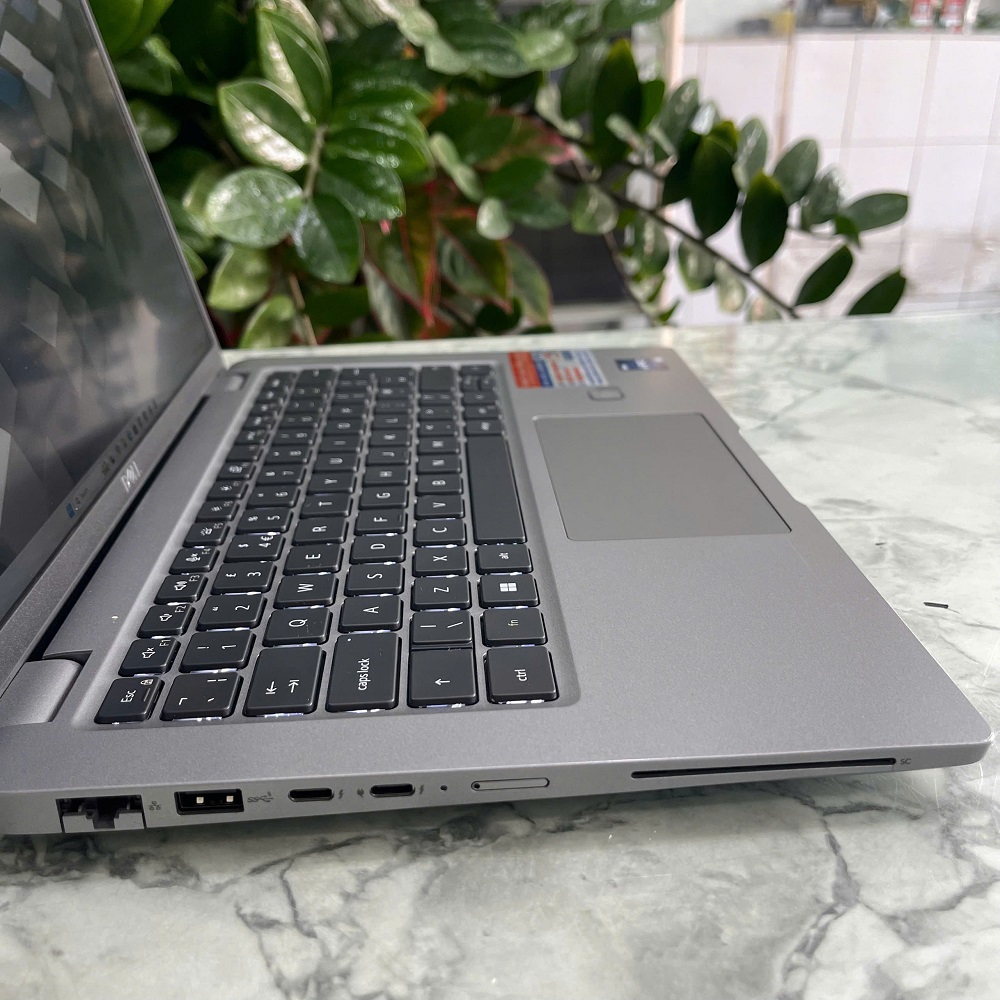 Dell Latitude 5440 CORE I7-1365U RAM 16GB SSD 256GB MÀN HÌNH : 14 Inch FullHD IPS