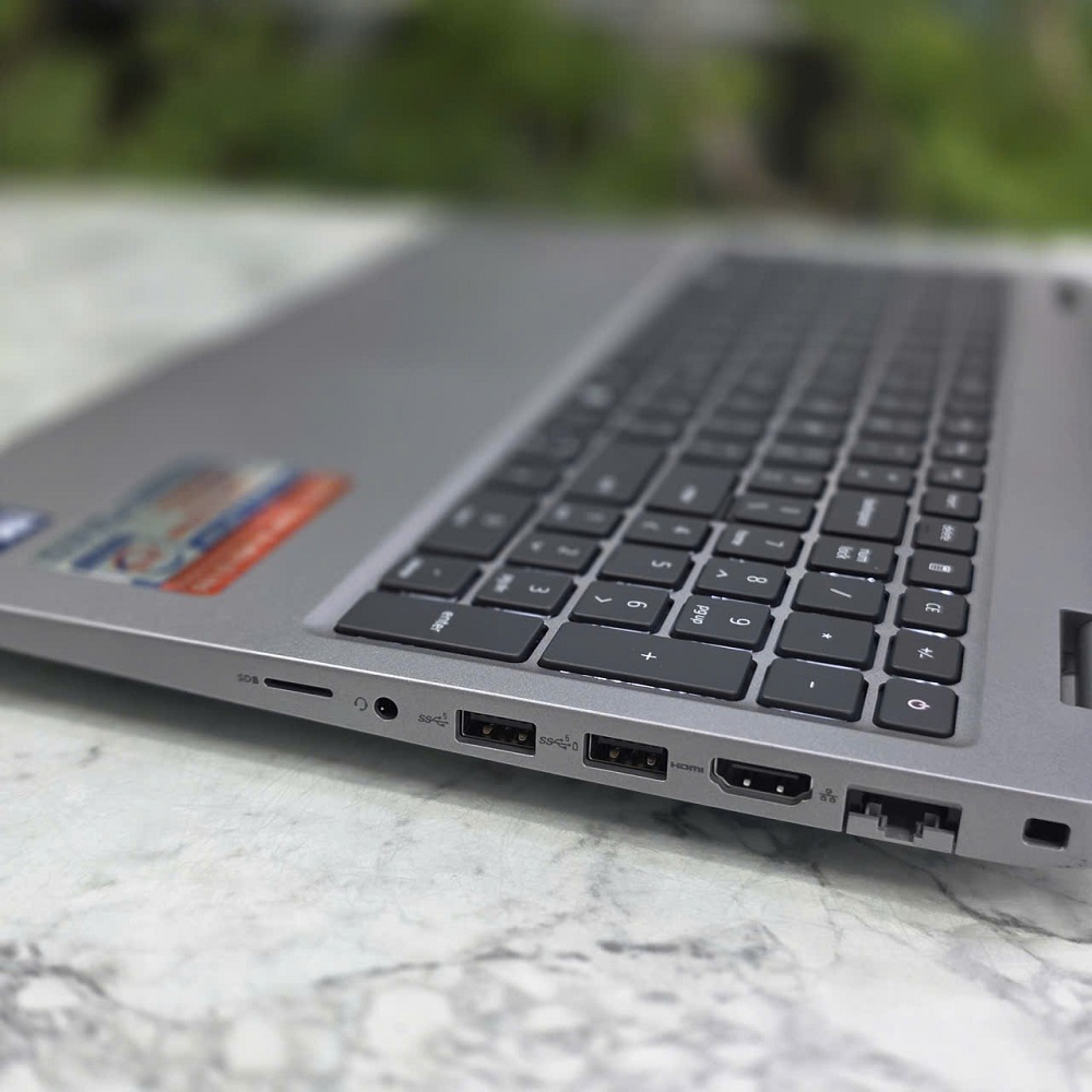 Dell Latitude 5550 CORE Ultra 5 125U RAM 16GB SSD 256GB MÀN HÌNH : 15.6 Inch FHD IPS