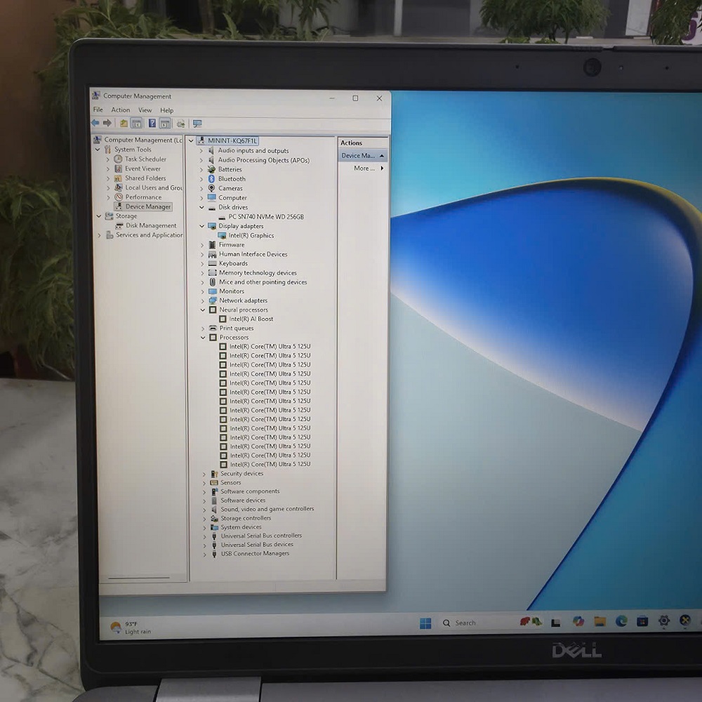 Dell Latitude 5550 CORE Ultra 5 125U RAM 16GB SSD 256GB MÀN HÌNH : 15.6 Inch FHD IPS