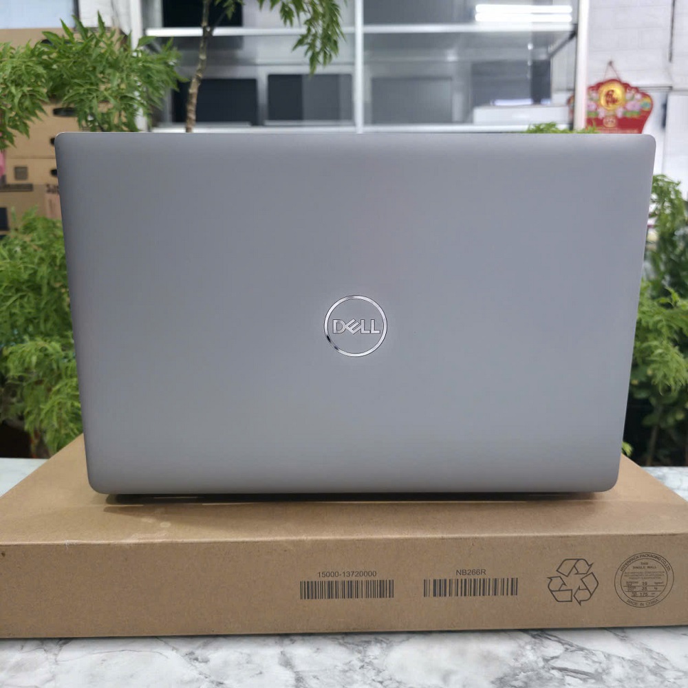 Dell Latitude 5550 CORE Ultra 5 125U RAM 16GB SSD 256GB MÀN HÌNH : 15.6 Inch FHD IPS