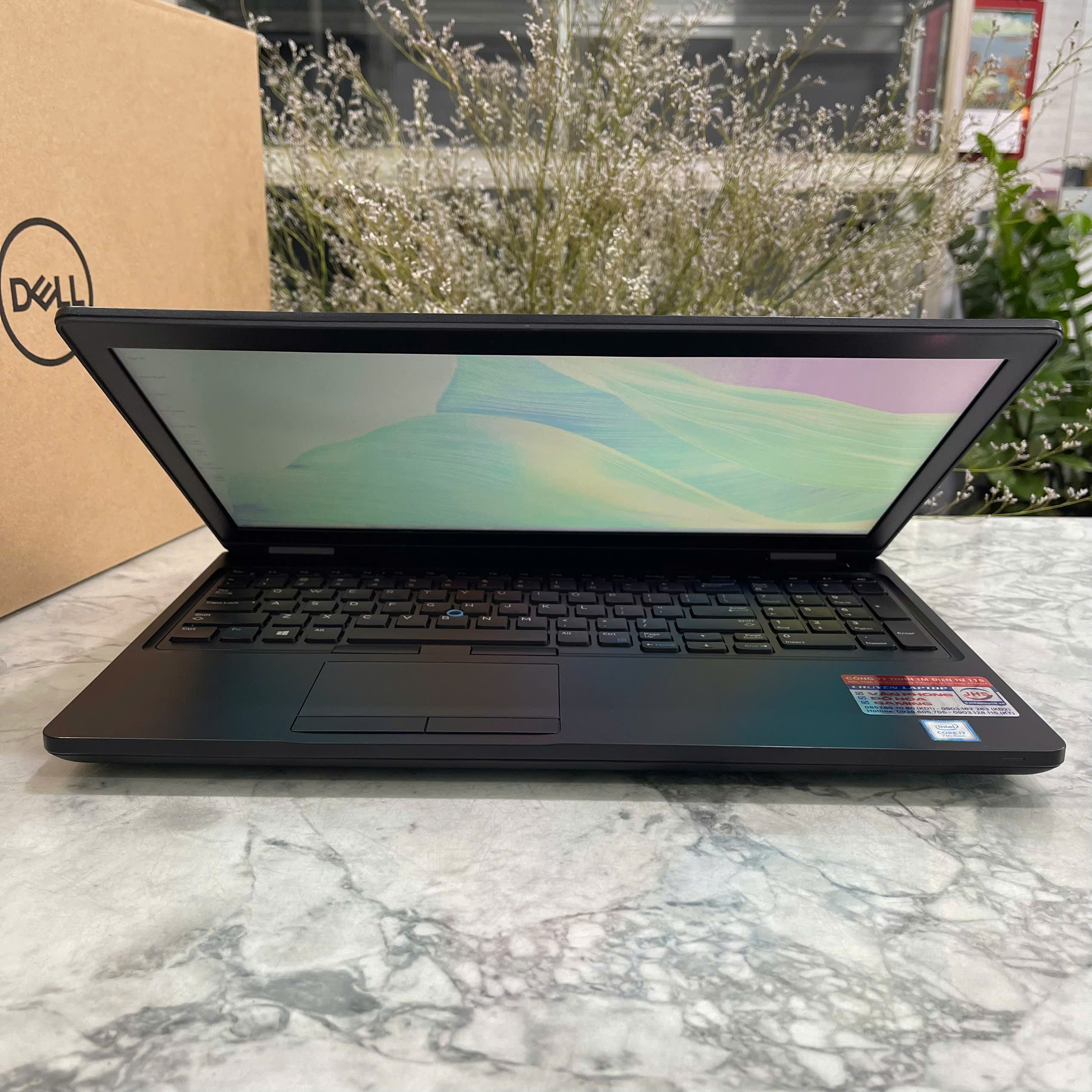 Dell Latitude 5590 Core I7-8650U Ram 8gb Ssd 256gb Card MX130 Màn Hình 15.6″ FULL HD IPS