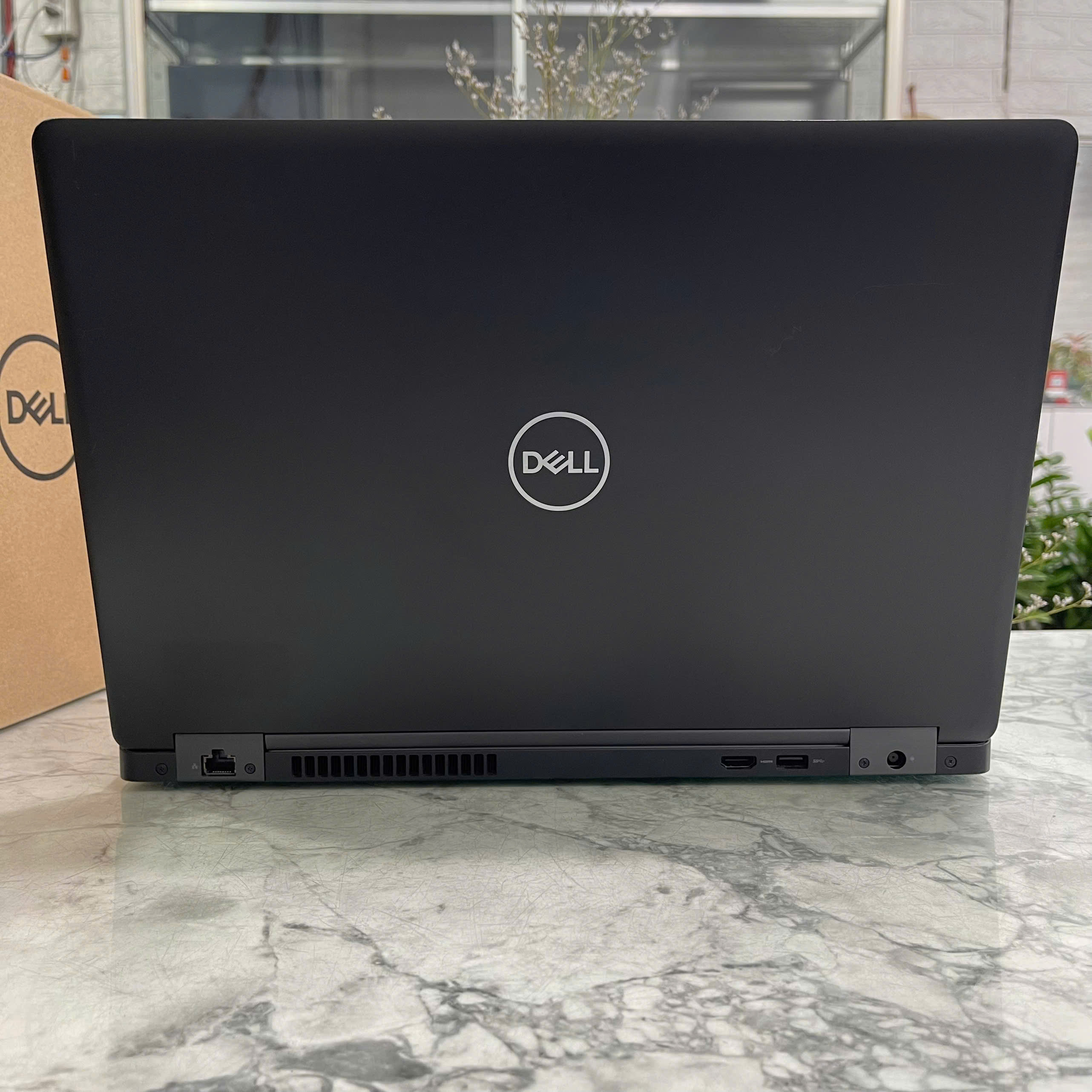 Dell Latitude 5590 Core I7-8650U Ram 8gb Ssd 256gb Card MX130 Màn Hình 15.6″ FULL HD IPS