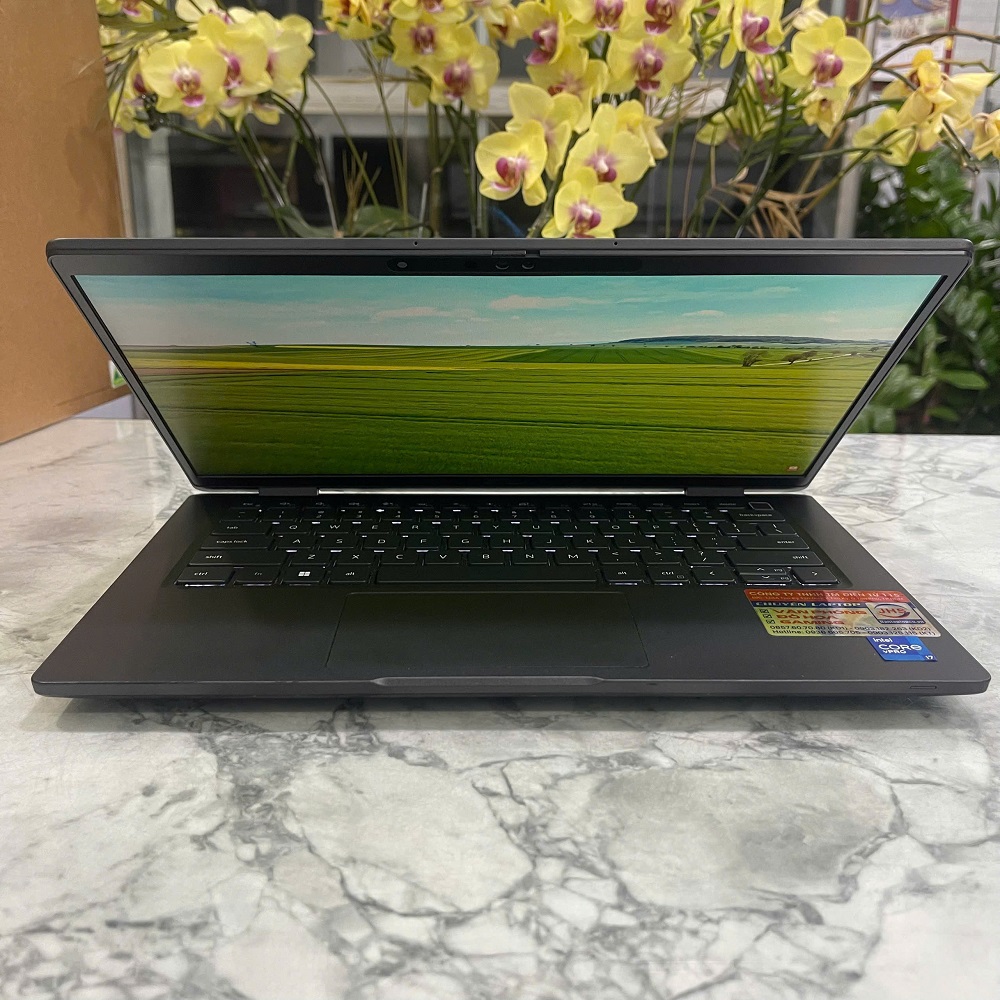 Dell Latitude 7330 CORE I7-1265U  RAM 16GB  SSD 256GB MÀN HÌNH : 13.3 Inch FHD IPS