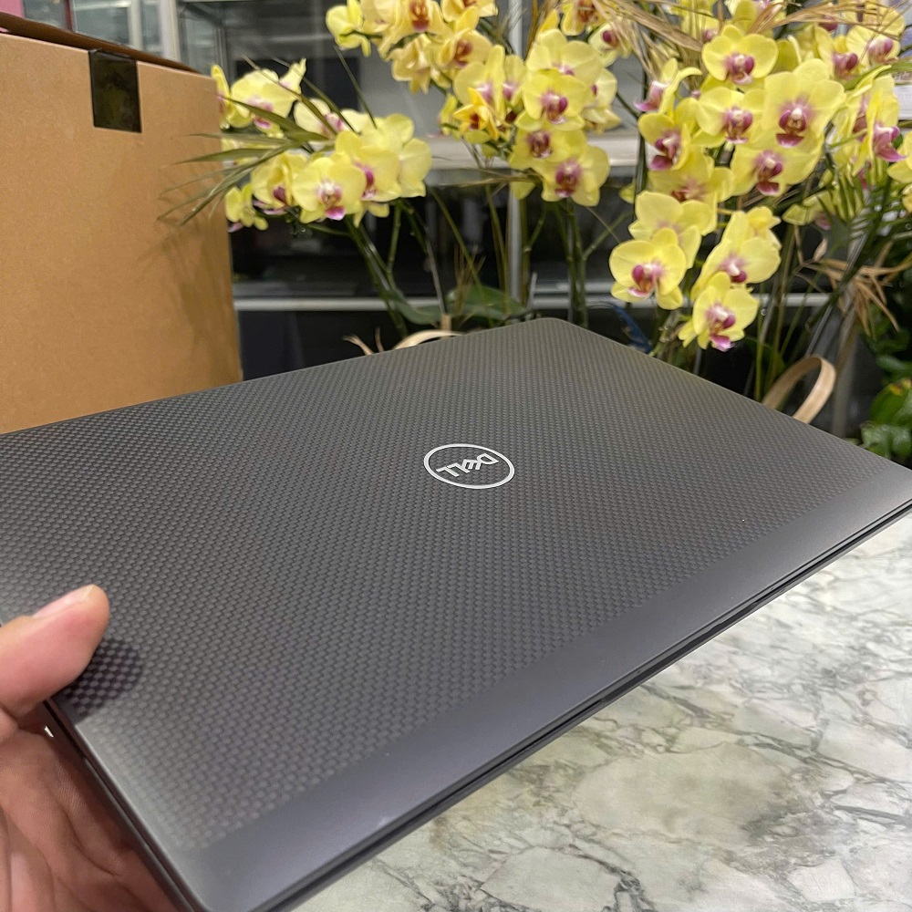 Dell Latitude 7330 CORE I7-1265U  RAM 16GB  SSD 256GB MÀN HÌNH : 13.3 Inch FHD IPS