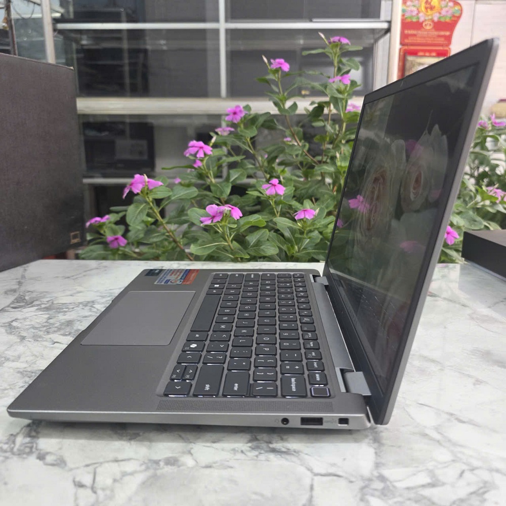 Dell Latitude 7350 Vỏ Nhôm Nguyên Khối Ultra 7 165U RAM 16GB SSD 512GB MÀN HÌNH : 13.3" FHD+