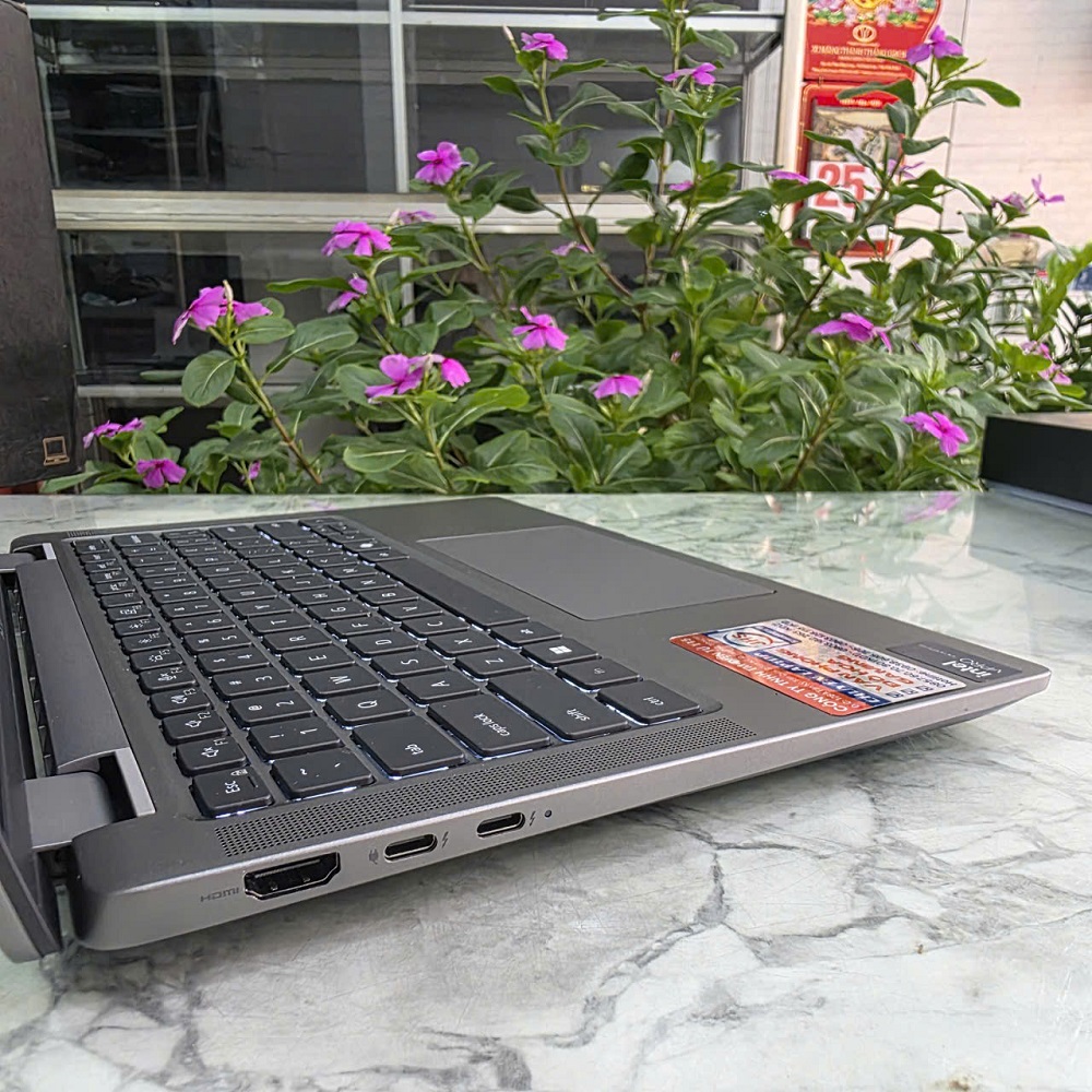 Dell Latitude 7350 Vỏ Nhôm Nguyên Khối Ultra 7 165U RAM 16GB SSD 512GB MÀN HÌNH : 13.3" FHD+