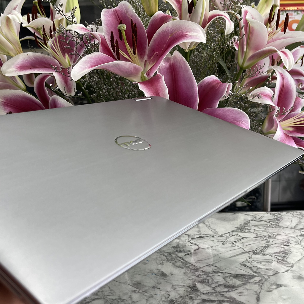 Dell Latitude 7400  Vỏ Nhôm Nguyên Khối Core I7-8665U Ram 16Gb Ssd 256Gb Màn Hình 14″ Fhd 