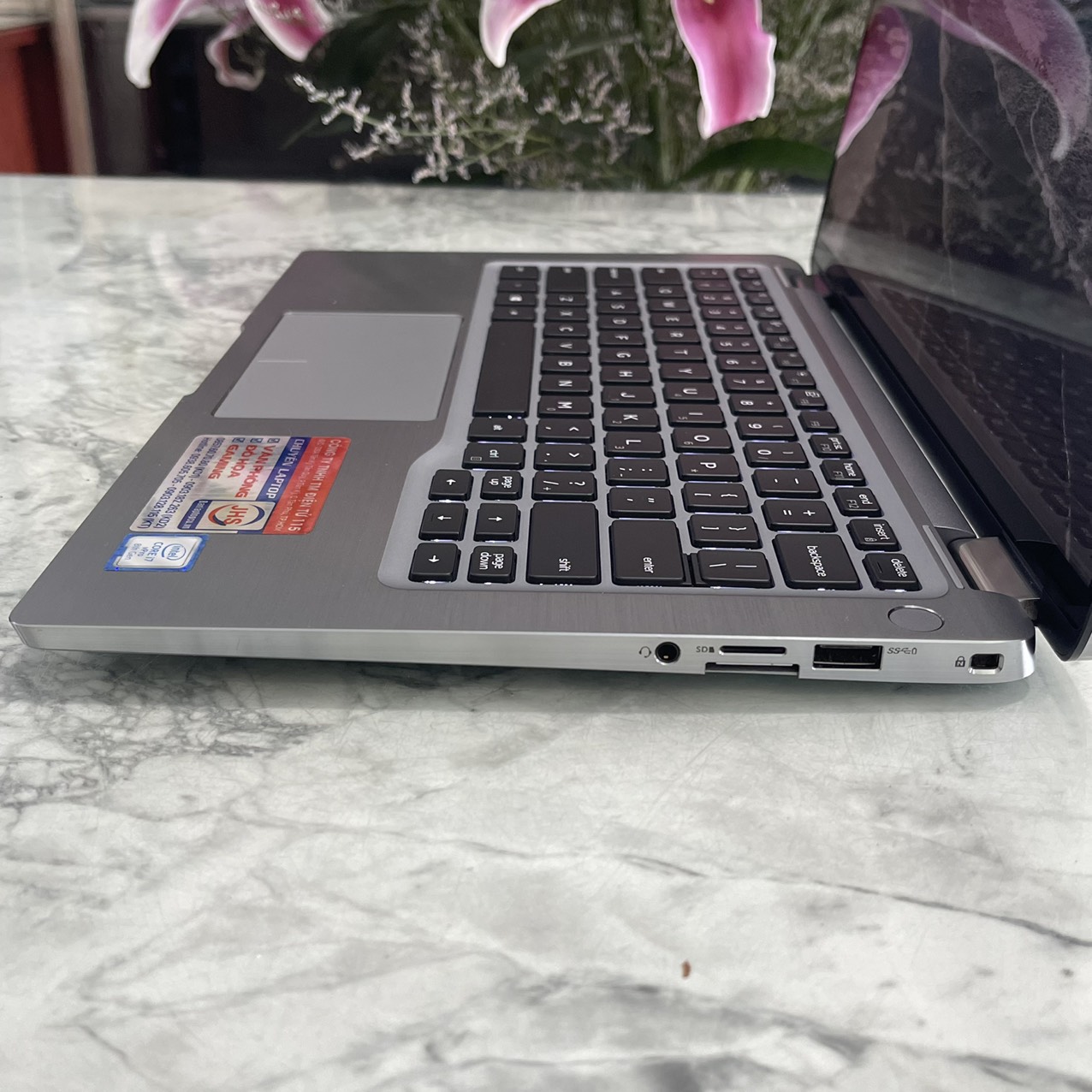 Dell Latitude 7400  Vỏ Nhôm Nguyên Khối Core I7-8665U Ram 16Gb Ssd 256Gb Màn Hình 14″ Fhd 