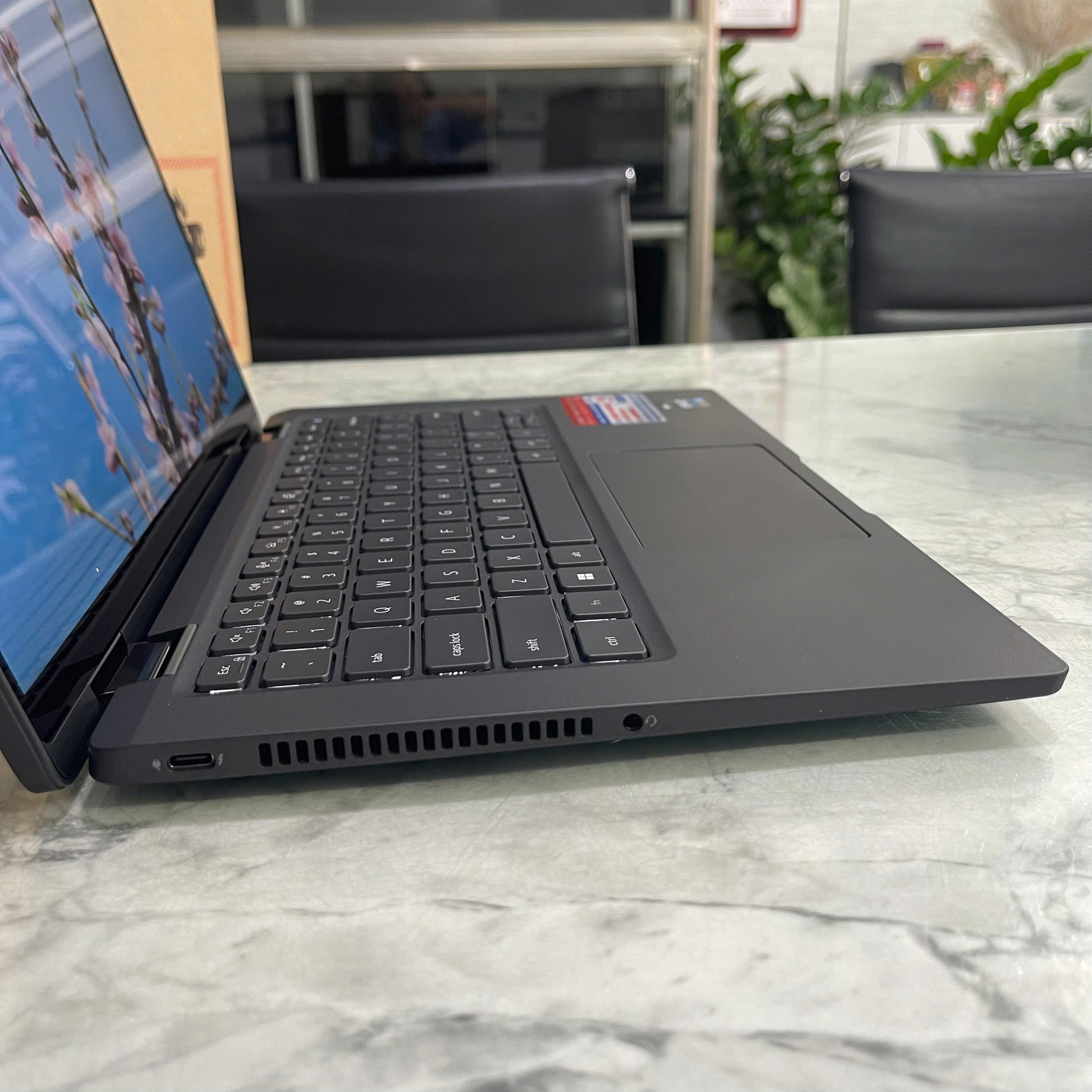 Dell Latitude 7430 2-In-1 Core I7-1255U Ram 16GB Ssd 512GB Màn Hình 14.0″ Inch IPS FullHD Ips Touch Xoay Gập 360