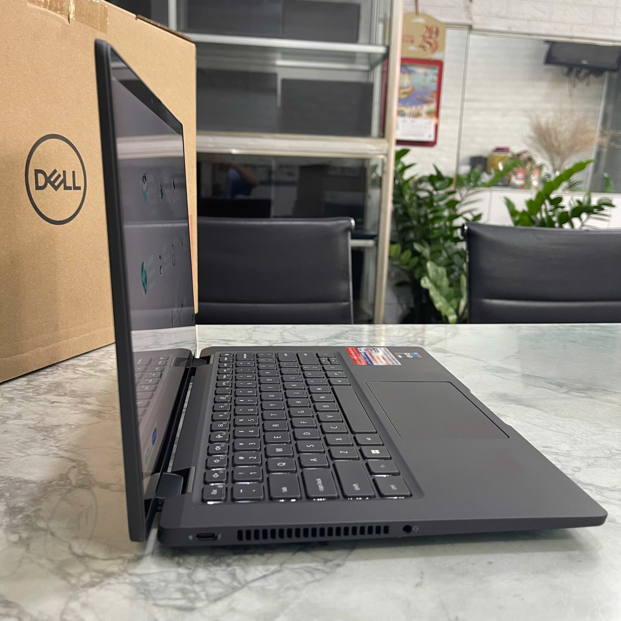 Dell Latitude 7430 2-In-1 Core I7-1255U Ram 16GB Ssd 512GB Màn Hình 14.0″ Inch IPS FullHD Ips Touch Xoay Gập 360
