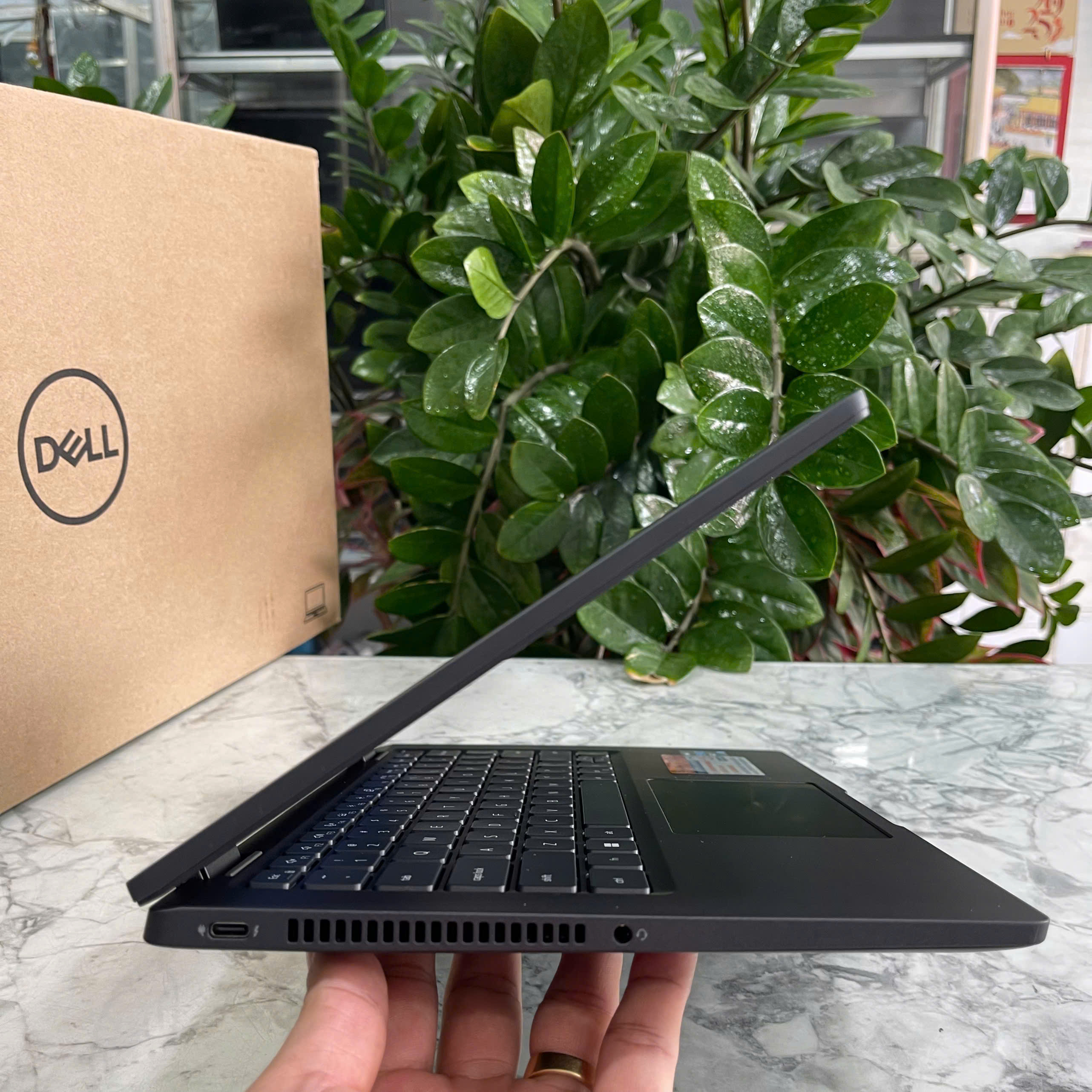 Dell Latitude 7430 Core I7-1265U Ram 32GB Ssd 1.000GB Màn Hình 14.0″ Inch IPS FullHD
