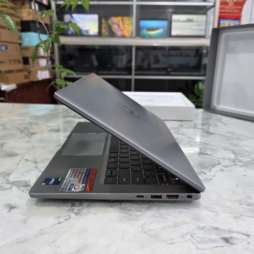 DELL LATITUDE 7430 Vỏ Nhôm Nguyên Khối CORE I7-1265U7 RAM 16GB SSD 256GB MÀN HÌNH : 14.0''Inch Fhd+ Touch