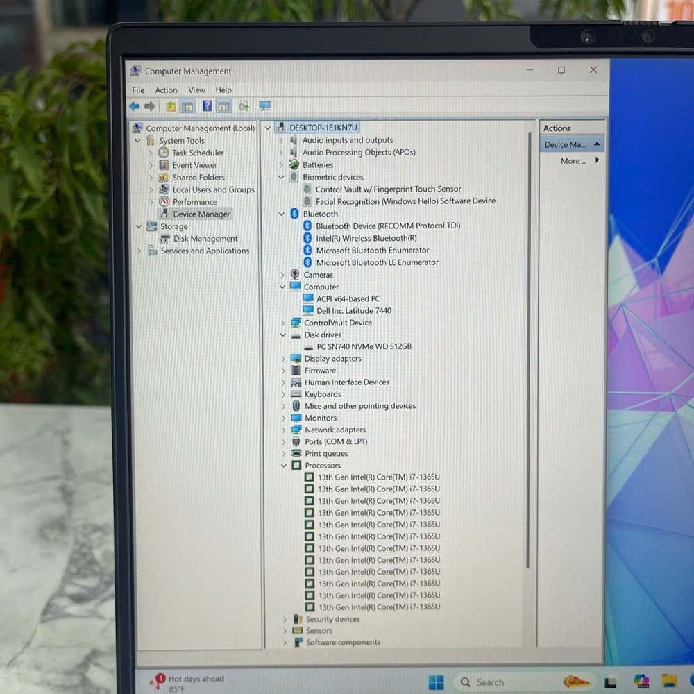 Dell Latitude 7440 Máy LikeNew - Vỏ Nhôm Nguyên Khối CORE I7-1355U RAM 32Gb Ssd 512Gb MÀN HÌNH : 14 Inch FHD+ (1920x1200)