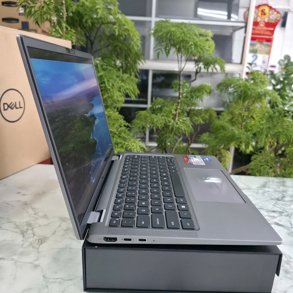 Dell Latitude 7440 Máy LikeNew - Vỏ Nhôm Nguyên Khối CORE I7-1365U RAM 32GB SSD 256GB MÀN HÌNH : 14 Inch 2.5K Touch