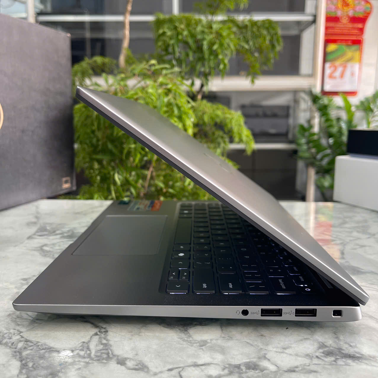 Dell Latitude 7450 Ultra 7 165U Máy LikeNew - Vỏ Nhôm Nguyên Khối RAM 16GB SSD 512GB MÀN HÌNH : 14 Inch FHD+