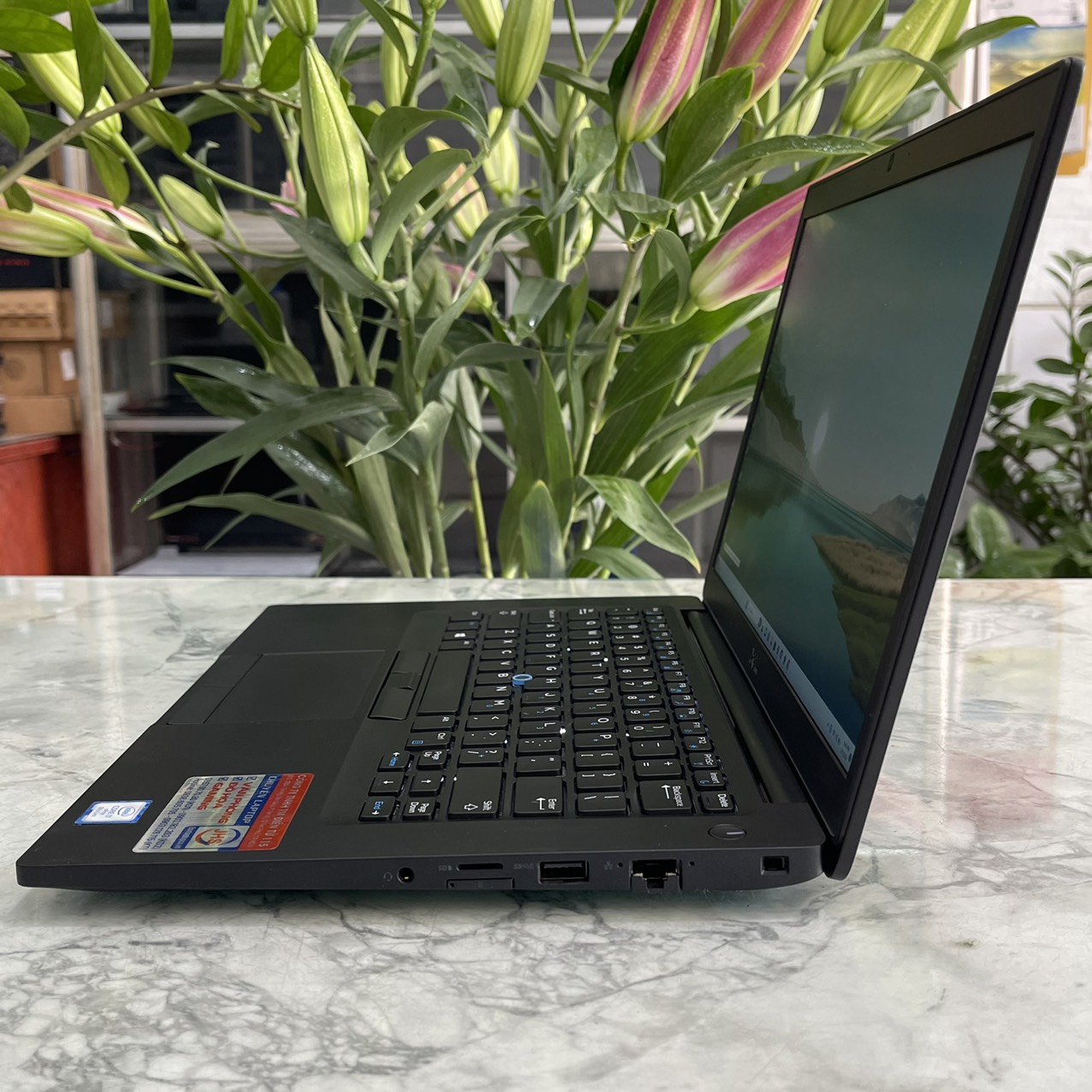 Dell Latitude 7490 Core I5-8350U Ram 8gb Ssd 256gb Màn hình 14”Inch Fhd IPS