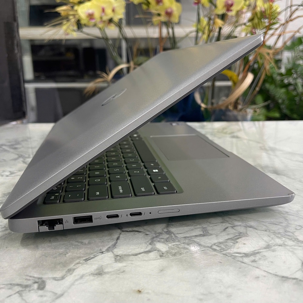 Dell Precision 3490 Ultra 7 155U RAM 16GB SSD 512GB MÀN HÌNH 14″FHD IPS / Copilot AI