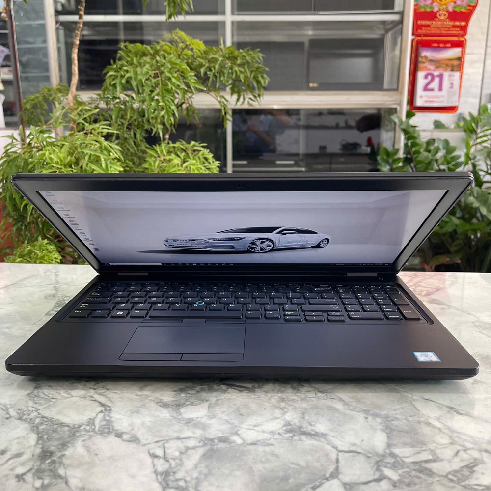 Dell Precision 3530 CORE I7-8850H  RAM 16GB  SSD 512GB MÀN HÌNH : 15.6″ IPS FullHD IPS  VGA P600 