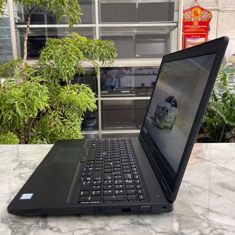 Dell Precision 3530 CORE I7-8850H  RAM 16GB  SSD 512GB MÀN HÌNH : 15.6″ IPS FullHD IPS  VGA P600 