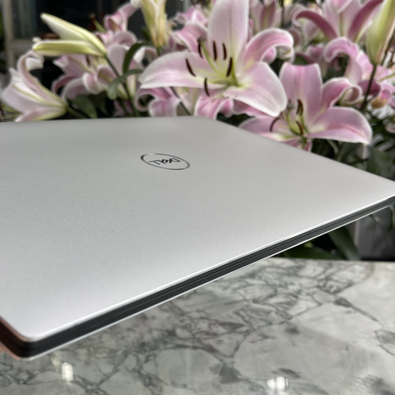 Dell Precision 5540 (MÁY LIKENEW) Xeon E-2276M Ram 32gb Ssd 512gb Nvidia Quadro T1000 Màn Hình 15.6 Fhd IPS