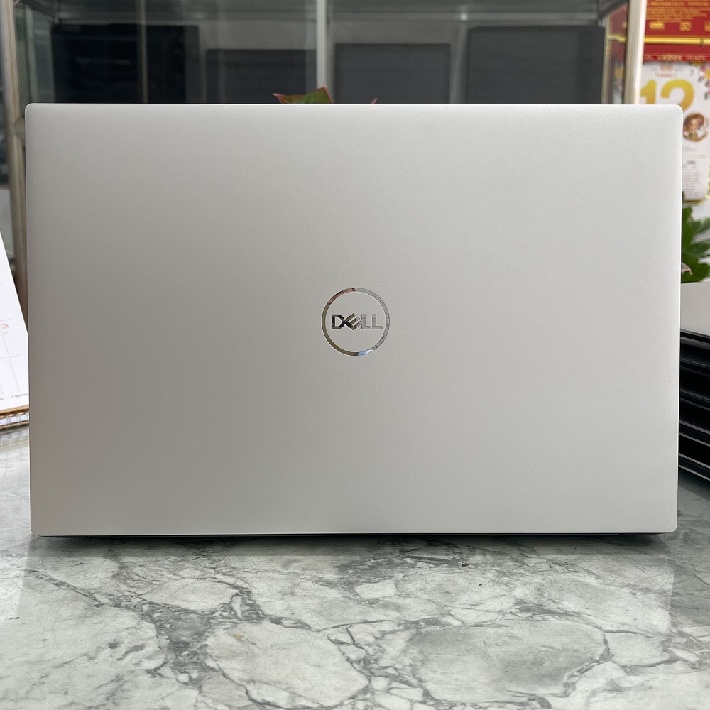 Dell Precision 5550 CORE™ I7-10875H RAM 16GB SSD 512GB Quadro T1000 (4GB) MÀN HÌNH : 15.6''Inch Fhd + IPS