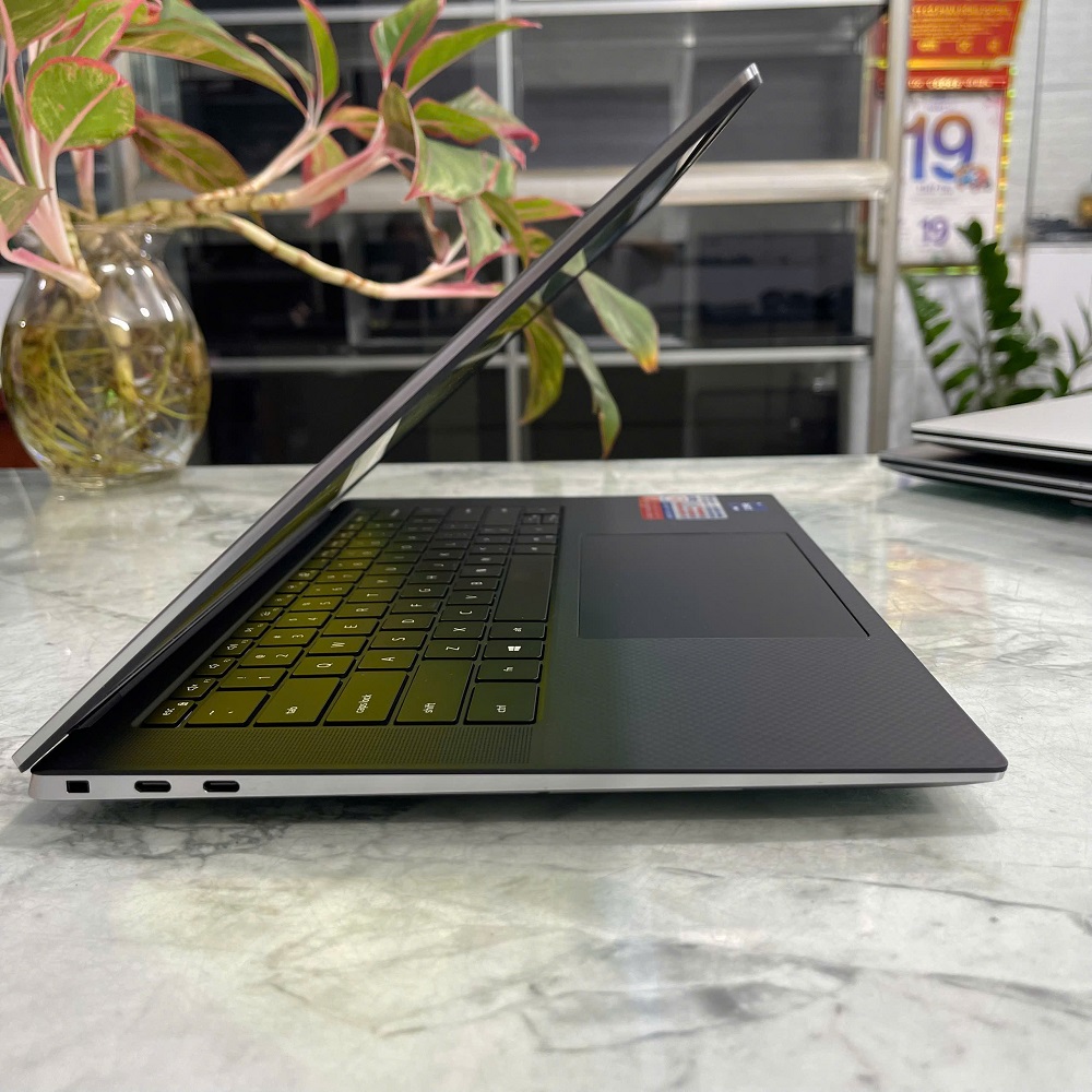 Dell Precision 5560 ( CHUYÊN ĐỒ HỌA GIÁ RẺ ) CORE I9-11950H RAM 32GB SSD 512GB RTX A2000 MÀN HÌNH : 15.6 Inch FHD+