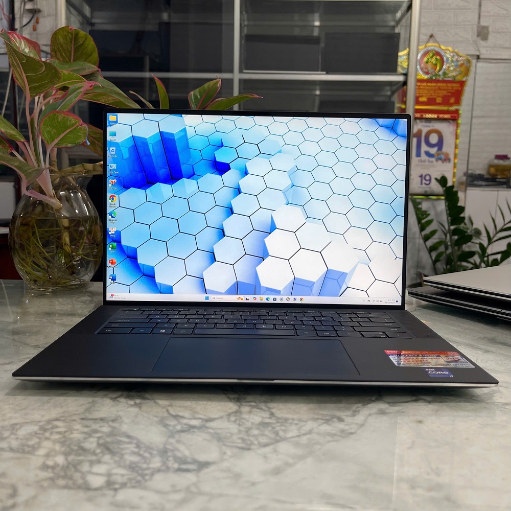 Dell Precision 5560 ( CHUYÊN ĐỒ HỌA GIÁ RẺ ) CORE I9-11950H RTX A2000 RAM 32GB SSD 512 MÀN HÌNH : 15.6 Inch UltraSharp 4K Touch