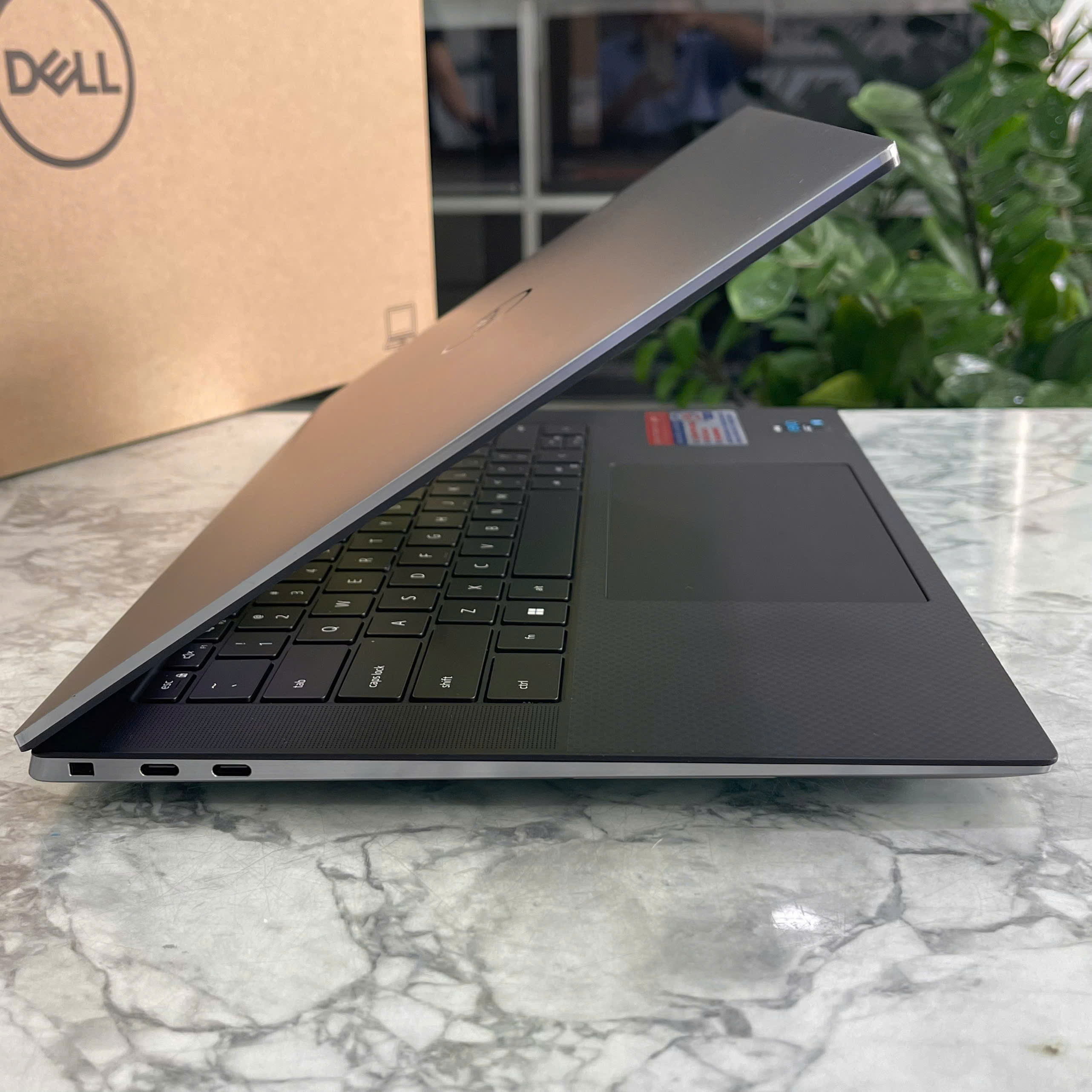Dell Precision 5560 Core I7-11850H  NVIDIA T1200 4GB Màn Hình 15.6 Inch FHD+ IPS