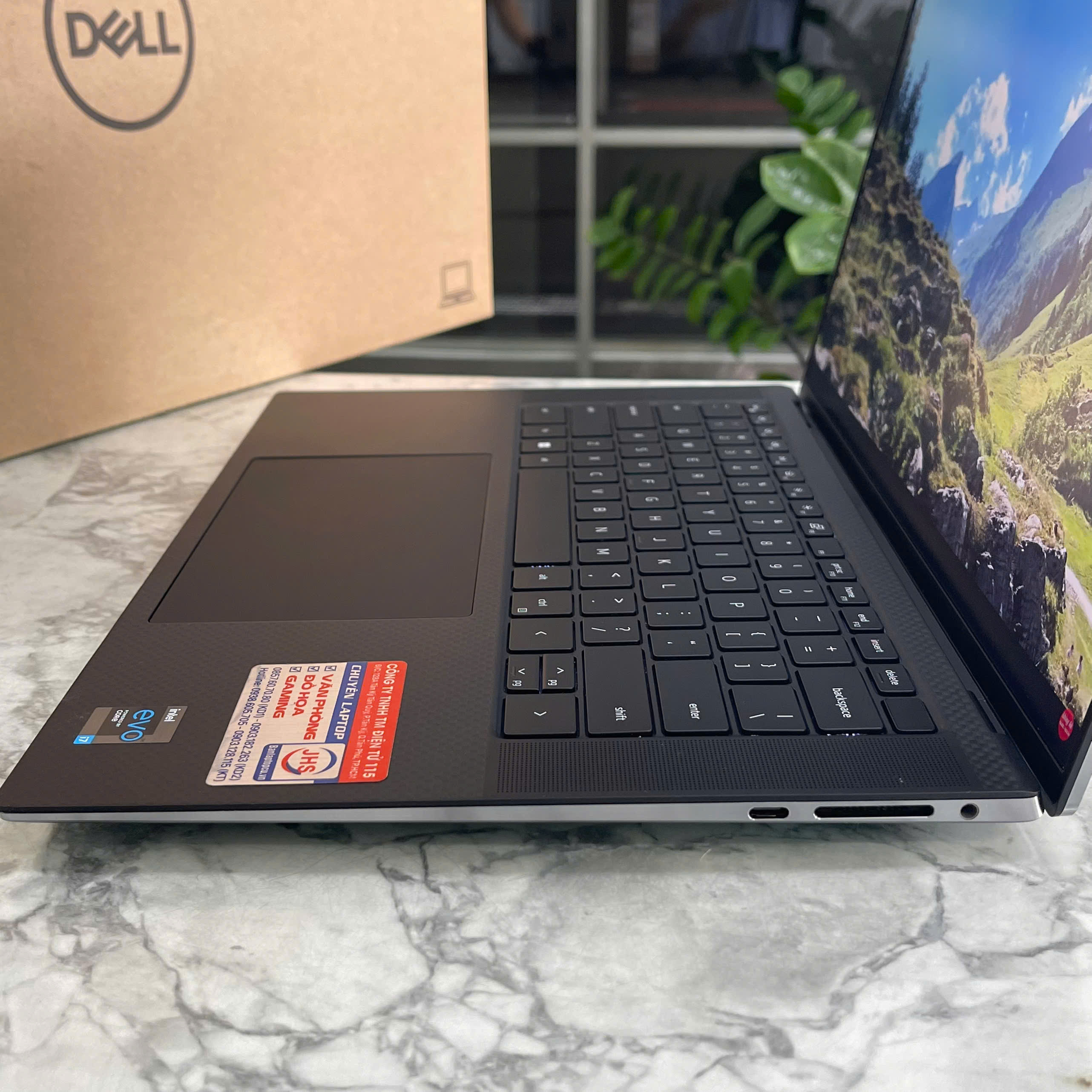 Dell Precision 5560 Core I7-11850H  NVIDIA T1200 4GB Màn Hình 15.6 Inch FHD+ IPS