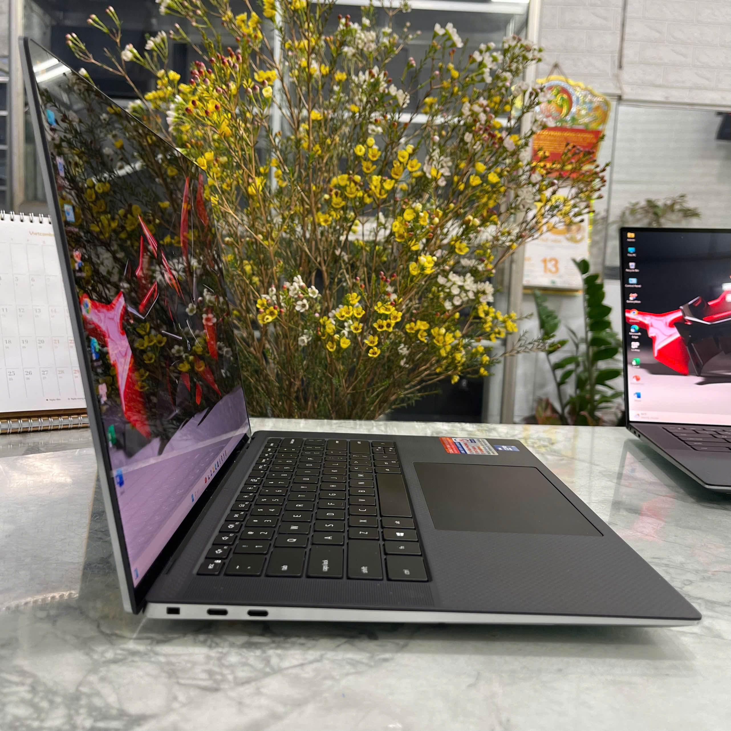 Dell Precision 5560 ( Máy LikeNew-CHUYÊN ĐỒ HỌA GIÁ RẺ ) Core I7-11850H Ram 32Gb Ssd 1.000Gb NVIDIA RTX A2000 Màn hình 15.6 Inch FHd+ 