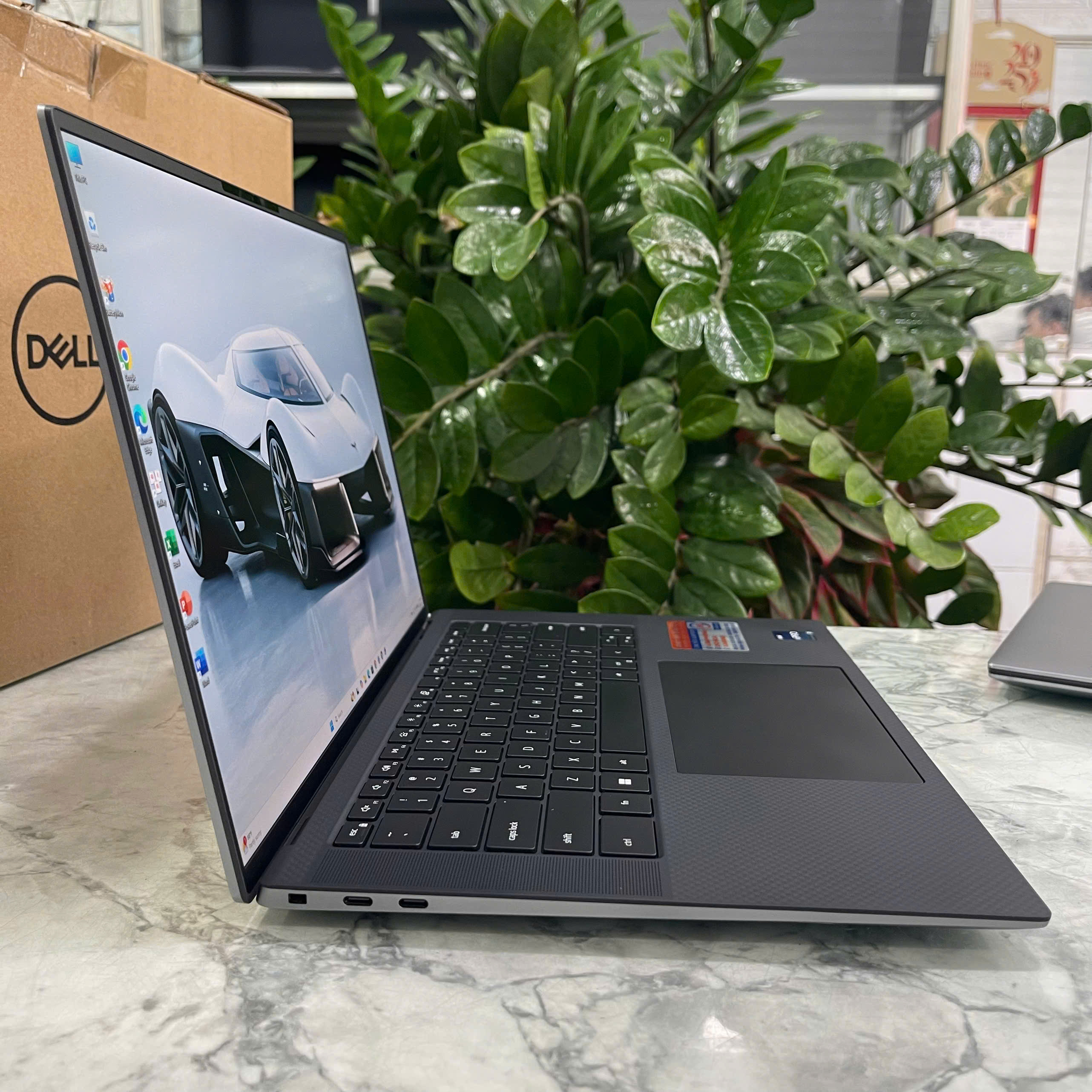 Dell Precision 5570 Core I7-12700H  Ram 16Gb Ssd 512Gb NVIDIA Quadro RTX A1000 4GB GDDR6  Màn Hình 15.6″ FHD+, 500 nits 