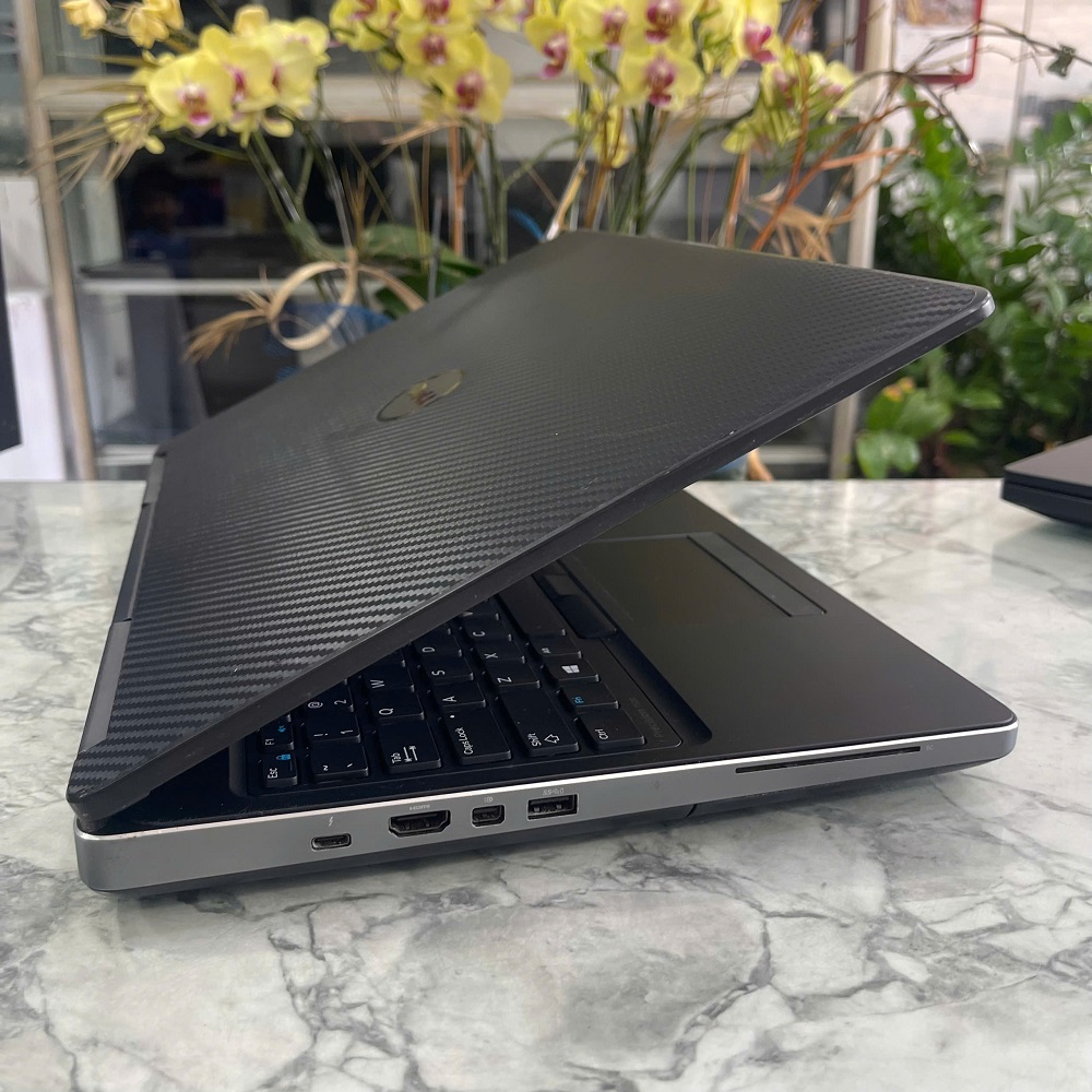 Dell Precision 7520 Xeon E3-1505M RAM 16GB SSD 512GB Quadro M1200 4Gb DDR5 MÀN HÌNH : 15,6 Inch Full HD IPS