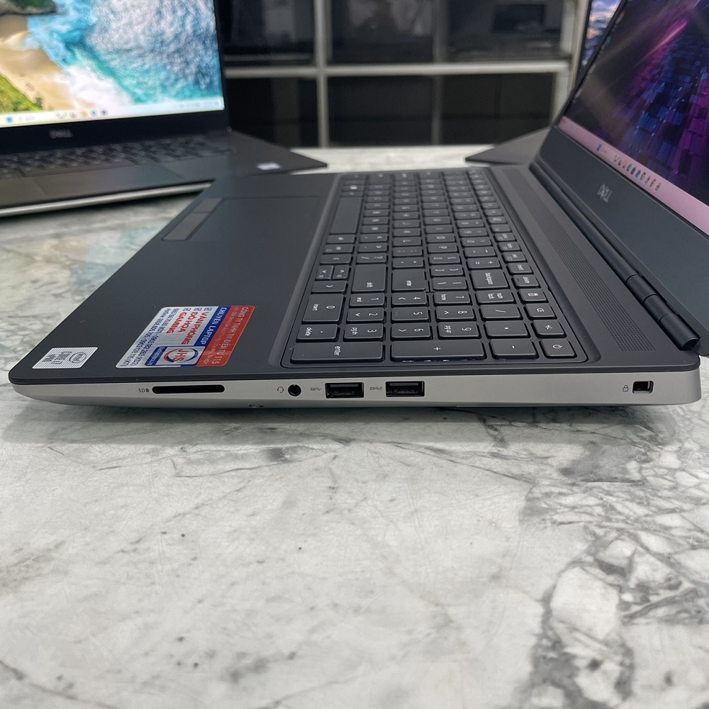 Dell Precision 7550 MÁY TRẠM GIÁ TỐT CORE I7-10850H RAM 16GB SSD 512GB VGA Quadro T1000 MÀN HÌNH : 15.6 Inch Fhd IPS FaceID
