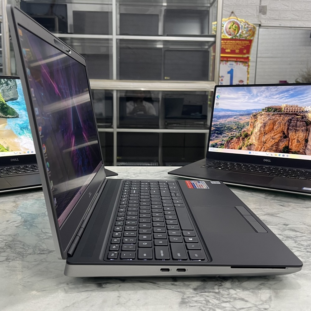 Dell Precision 7550 MÁY TRẠM GIÁ TỐT CORE I7-10850H RAM 16GB SSD 512GB VGA Quadro T1000 MÀN HÌNH : 15.6 Inch Fhd IPS FaceID