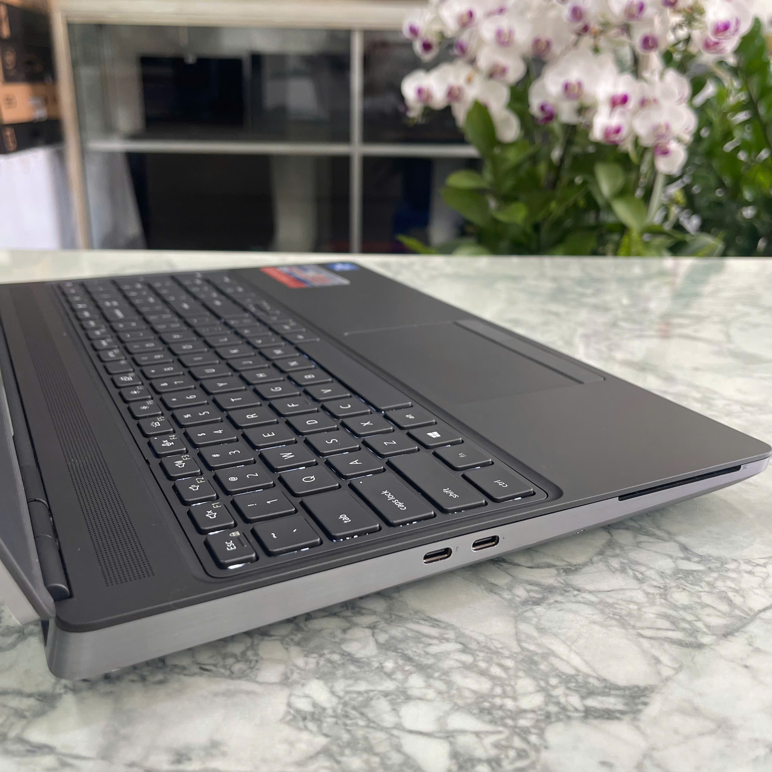 Dell Precision 7560 Core I7-11850H RAM 32GB SSD 512GB VGA Quadro T1200 MÀN : 15.6 Inch FHD IPS