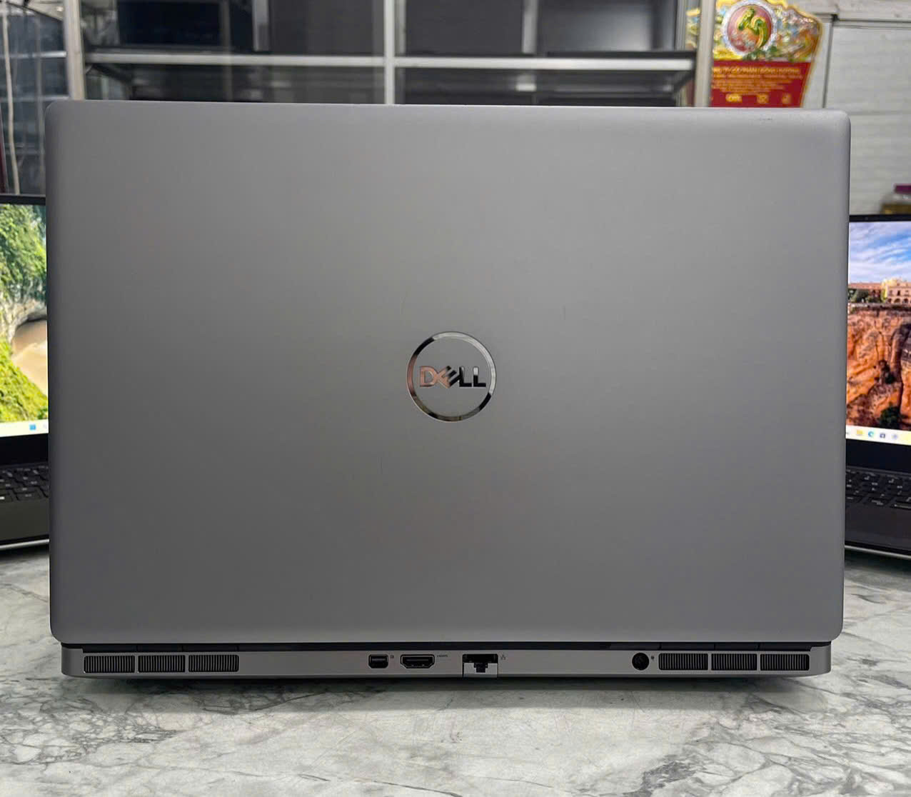 Dell Precision 7560 MÁY TRẠM GIÁ TỐT Core I7-11850H RAM 32GB SSD 512GB VGA NVIDIA RTX A2000 Màn 15.6 Inch 4K IPS