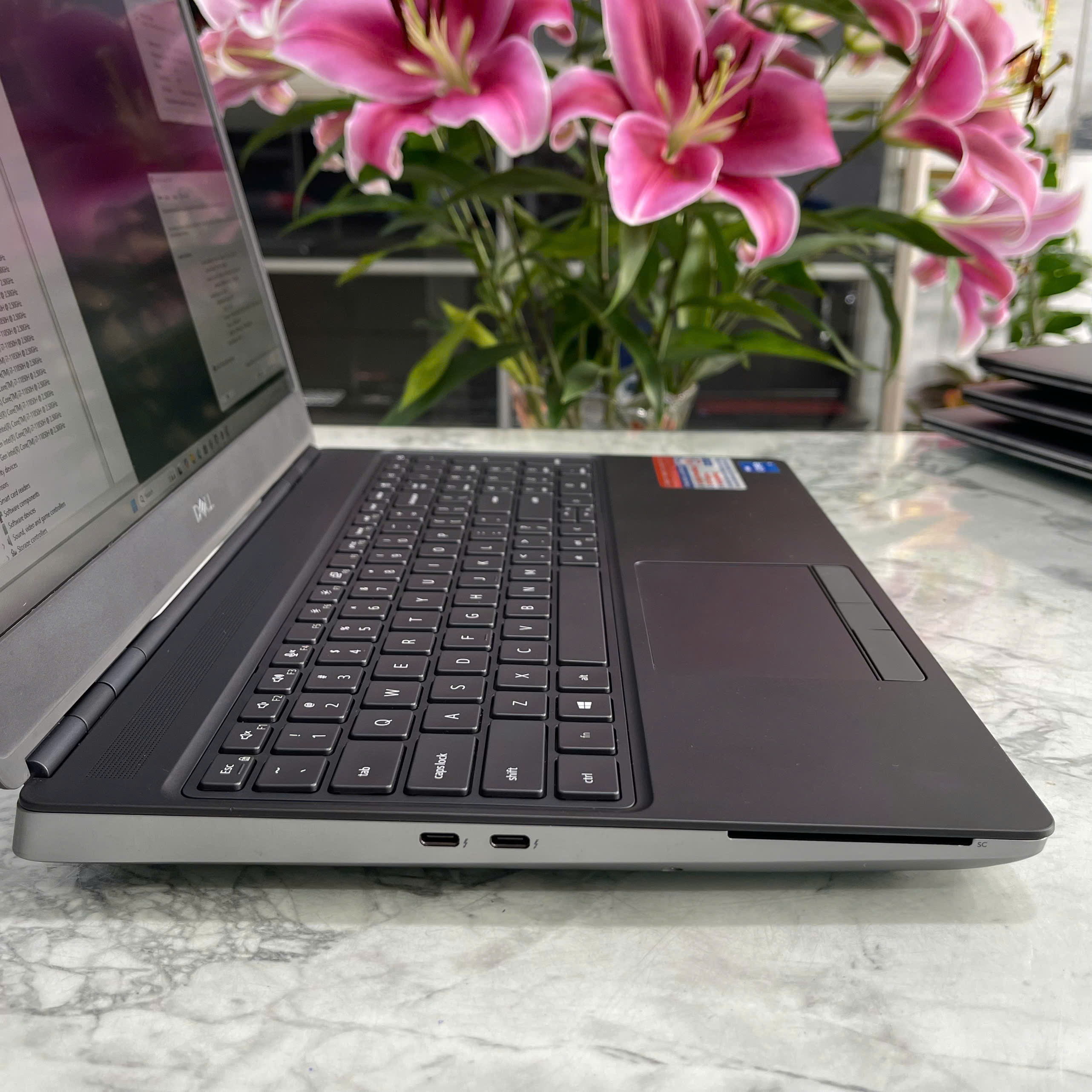 Dell Precision 7560 MÁY TRẠM GIÁ TỐT Core I7-11850H RAM 32GB SSD 512GB VGA NVIDIA RTX A2000 Màn 15.6 Inch 4K IPS