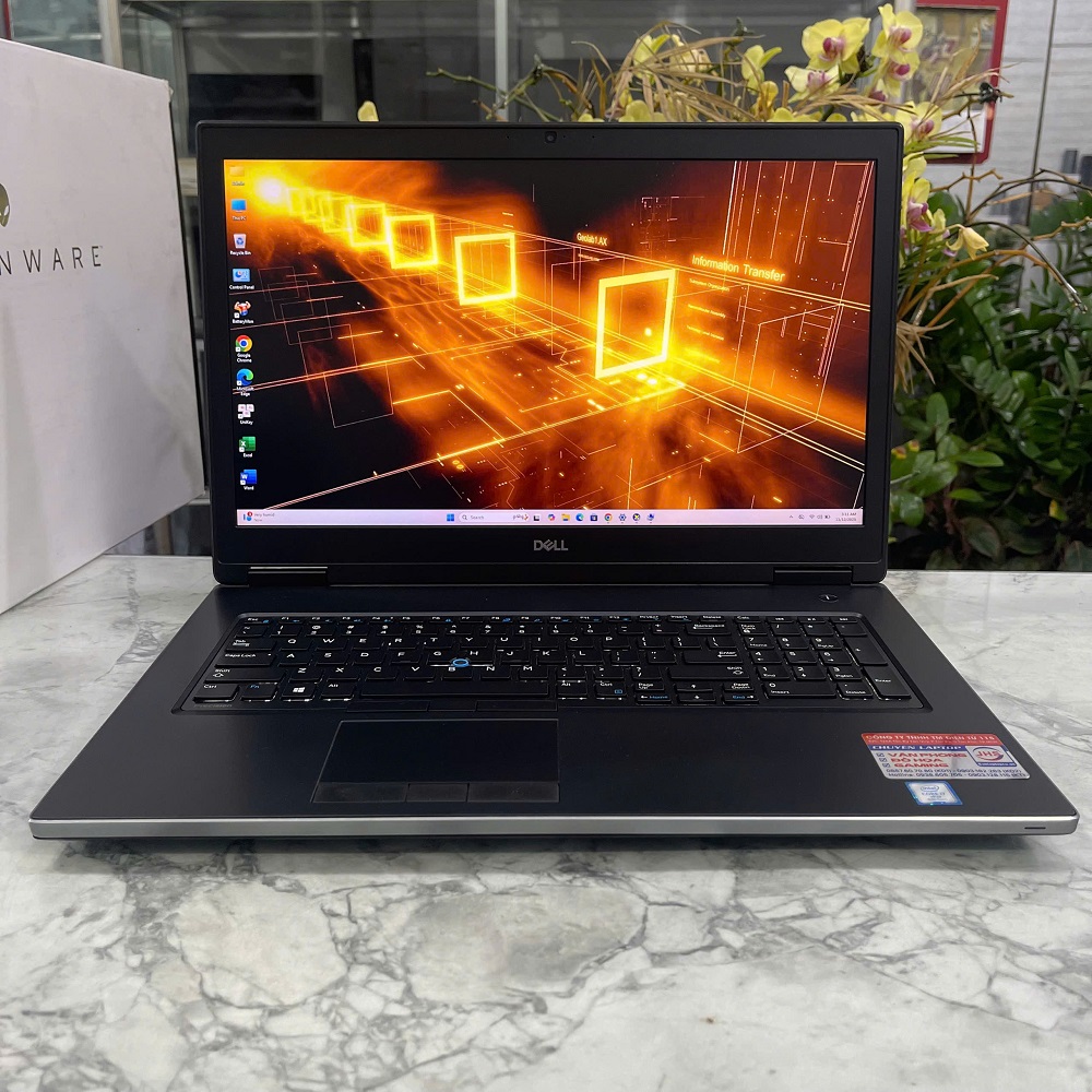 Dell Precision 7730 CORE I7-8850H RAM 32GB SSD 512GB Quadro P5200 MÀN HÌNH : 17.3''FHD IPS