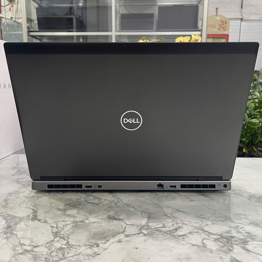 Dell Precision 7730 CORE I7-8850H RAM 32GB SSD 512GB Quadro P5200 MÀN HÌNH : 17.3''FHD IPS