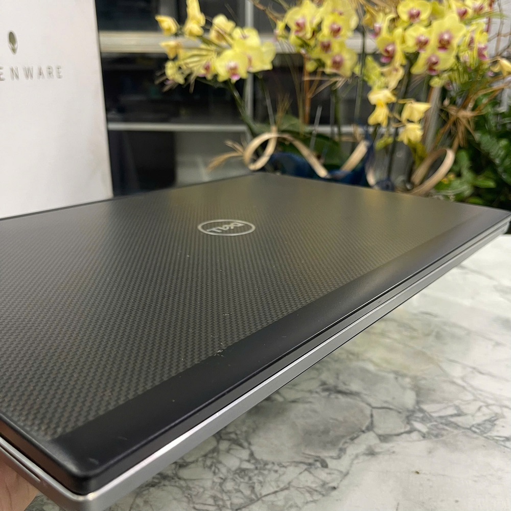 Dell Precision 7730 CORE I7-8850H RAM 32GB SSD 512GB Quadro P5200 MÀN HÌNH : 17.3''FHD IPS