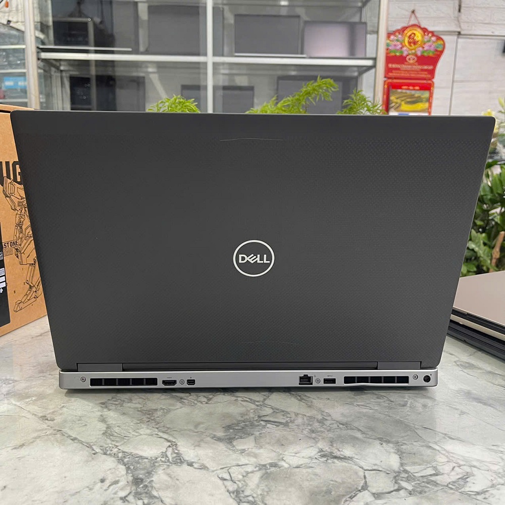 Dell Precision 7740 CORE I7-9850H RAM 16GB SSD 512Gb Radeon Pro WX3200 MÀN HÌNH : 17.3 Inch FHD IPS