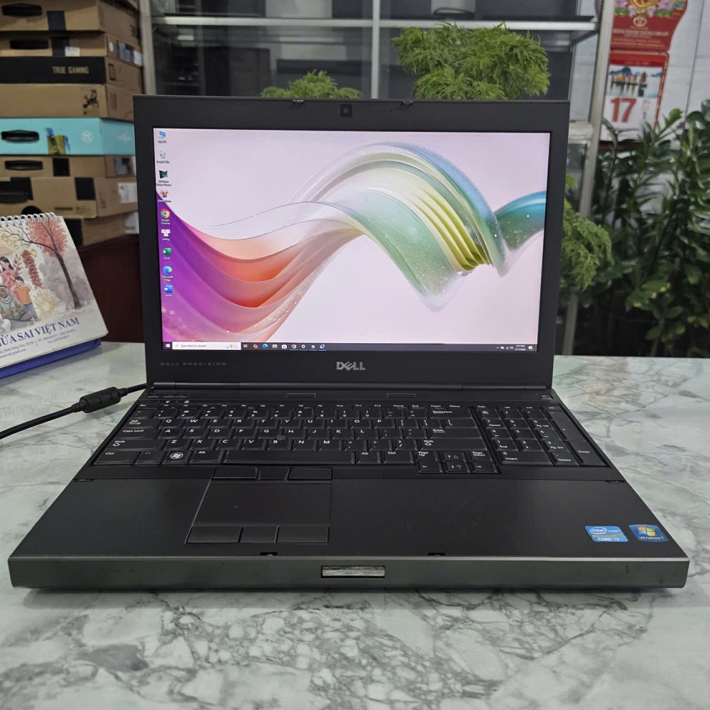 Dell Precision M4600 CORE I7-2860QM RAM 16GB SSD 128GB VÀ 500GB NVIDIA Quadro 2000M MÀN HÌNH : 15.6 INCH FullHD IPS 