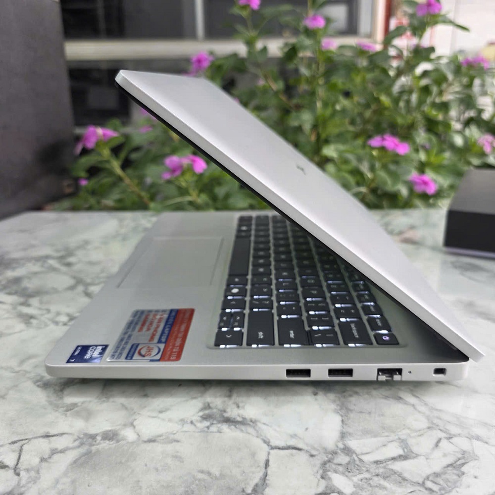 Dell Pro 14 PC14250 Máy LikeNew Ultra 7 255U RAM 16GB SSD 256GB MÀN HÌNH : 14 Inch FHD+